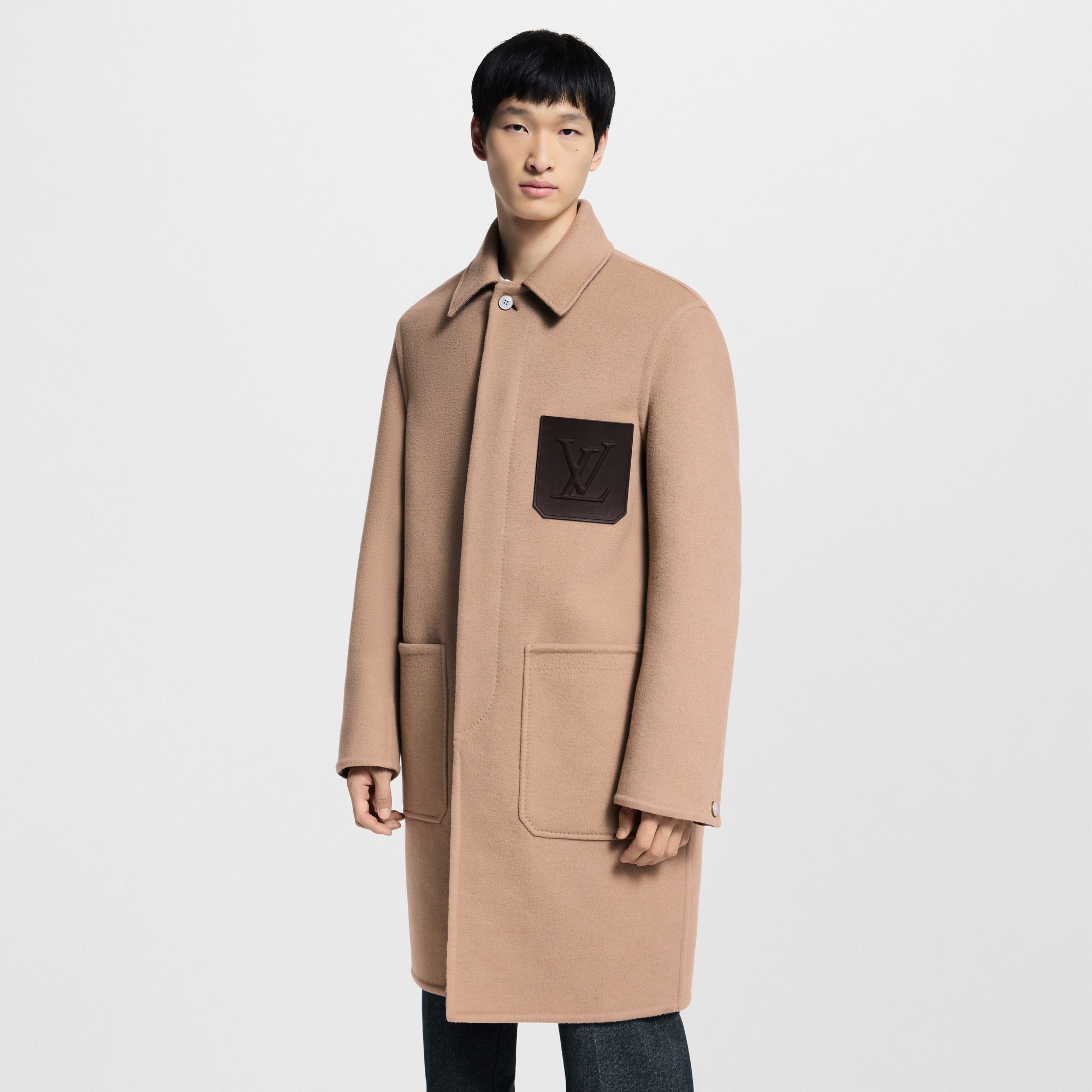 Abrigo de doble cara con bolsillo distintivo  Hombre Prêt-à-Porter Cazadoras y abrigos | LOUIS VUITTON (Zoom de producto)