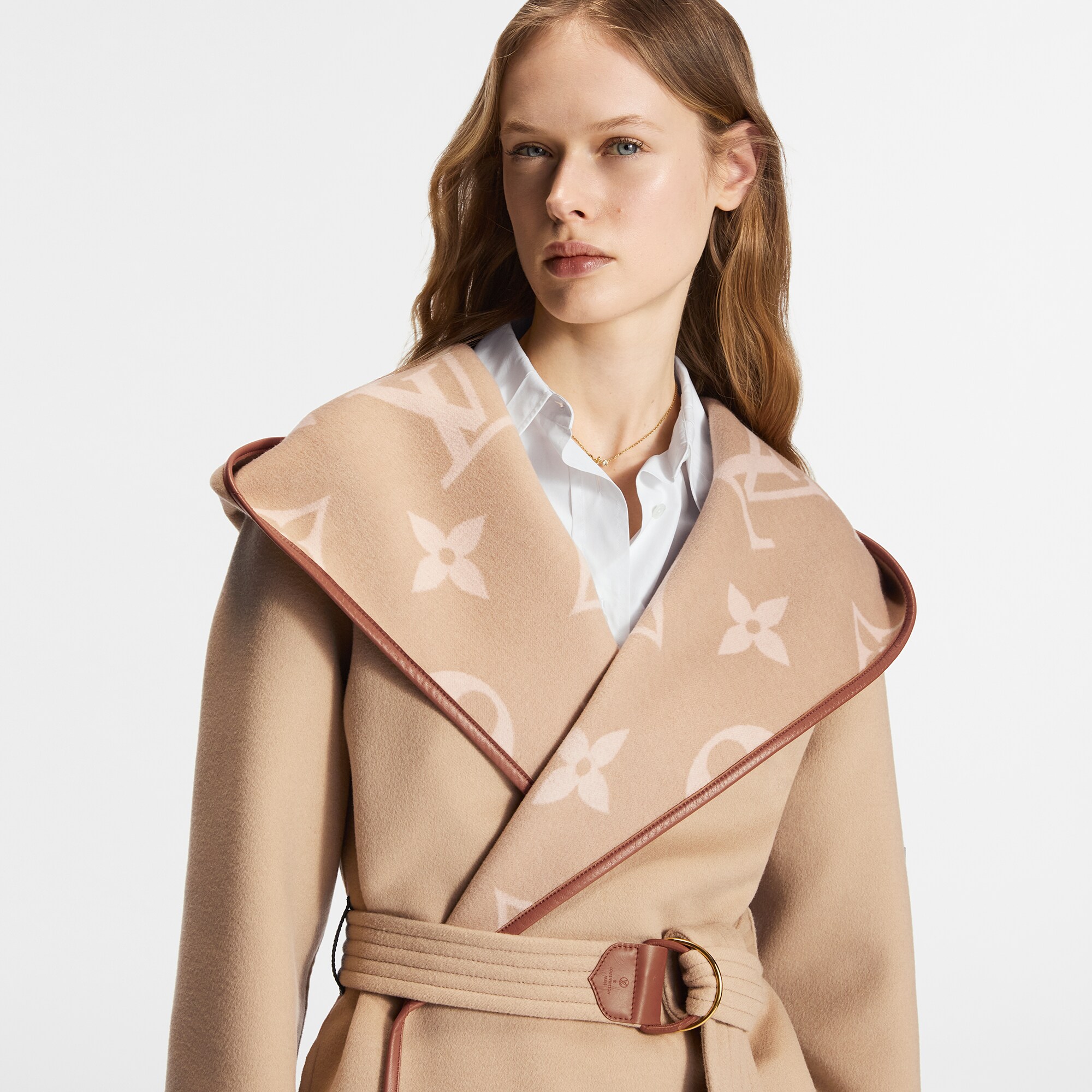 Abrigo envolvente con cinturón y capucha  Mujer Prêt-à-Porter Abrigos y chaquetas | LOUIS VUITTON (Zoom de producto)