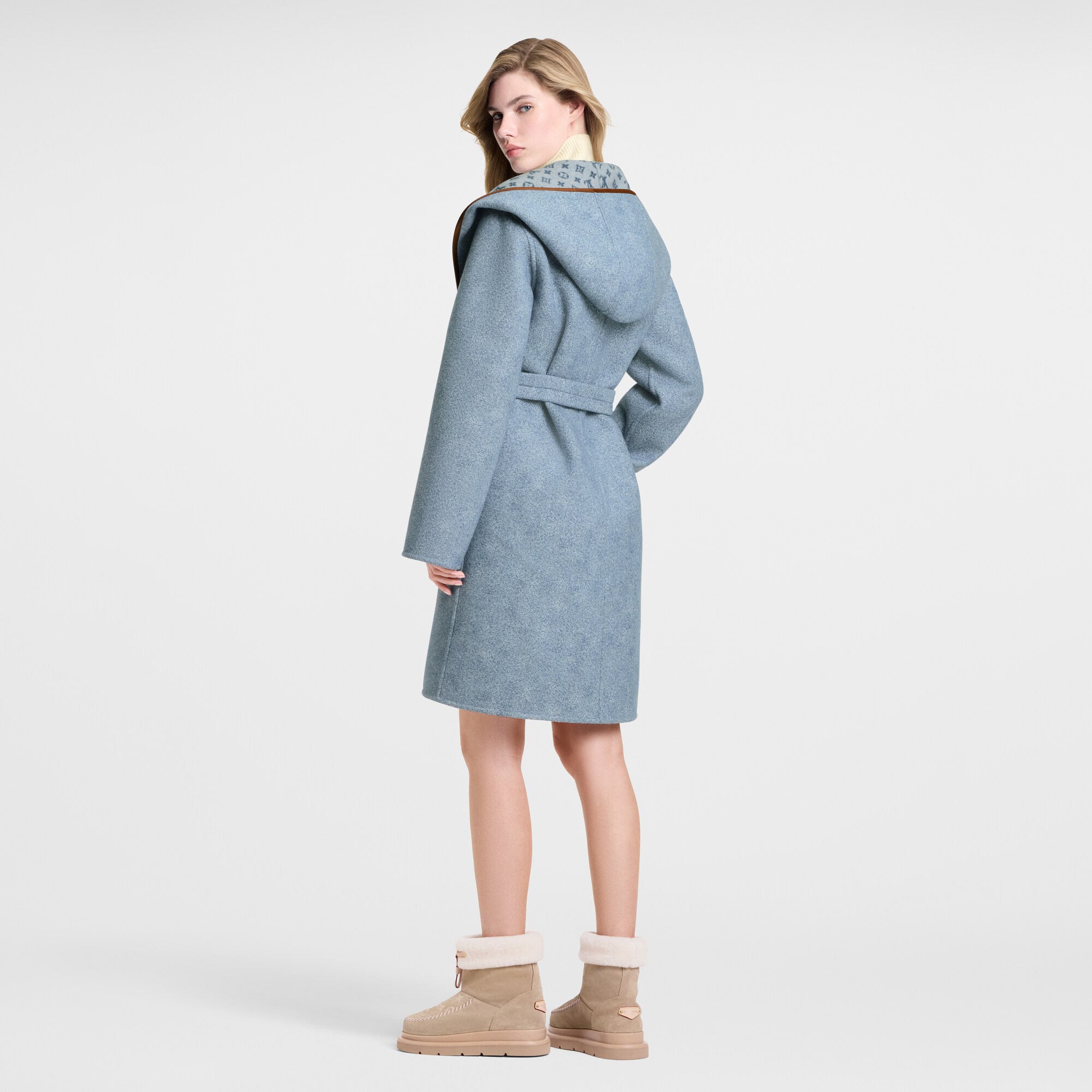 Abrigo envolvente reversible con capucha  Mujer Prêt-à-Porter Abrigos y chaquetas | LOUIS VUITTON (Zoom de producto)