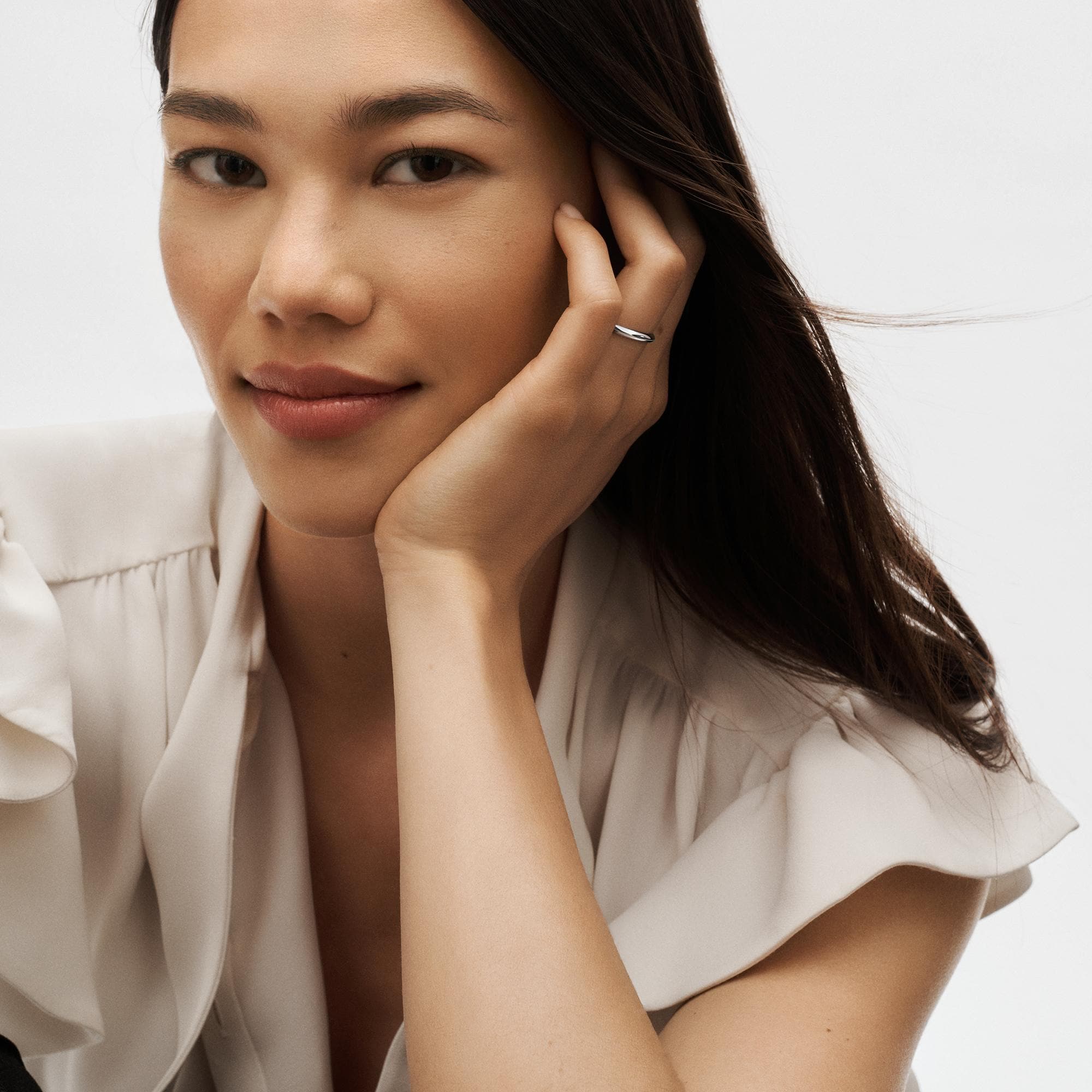 Alianza LV Diamonds en platino de 2,5 mm  Joyería Categorías Wedding Bands | LOUIS VUITTON (Zoom de producto)