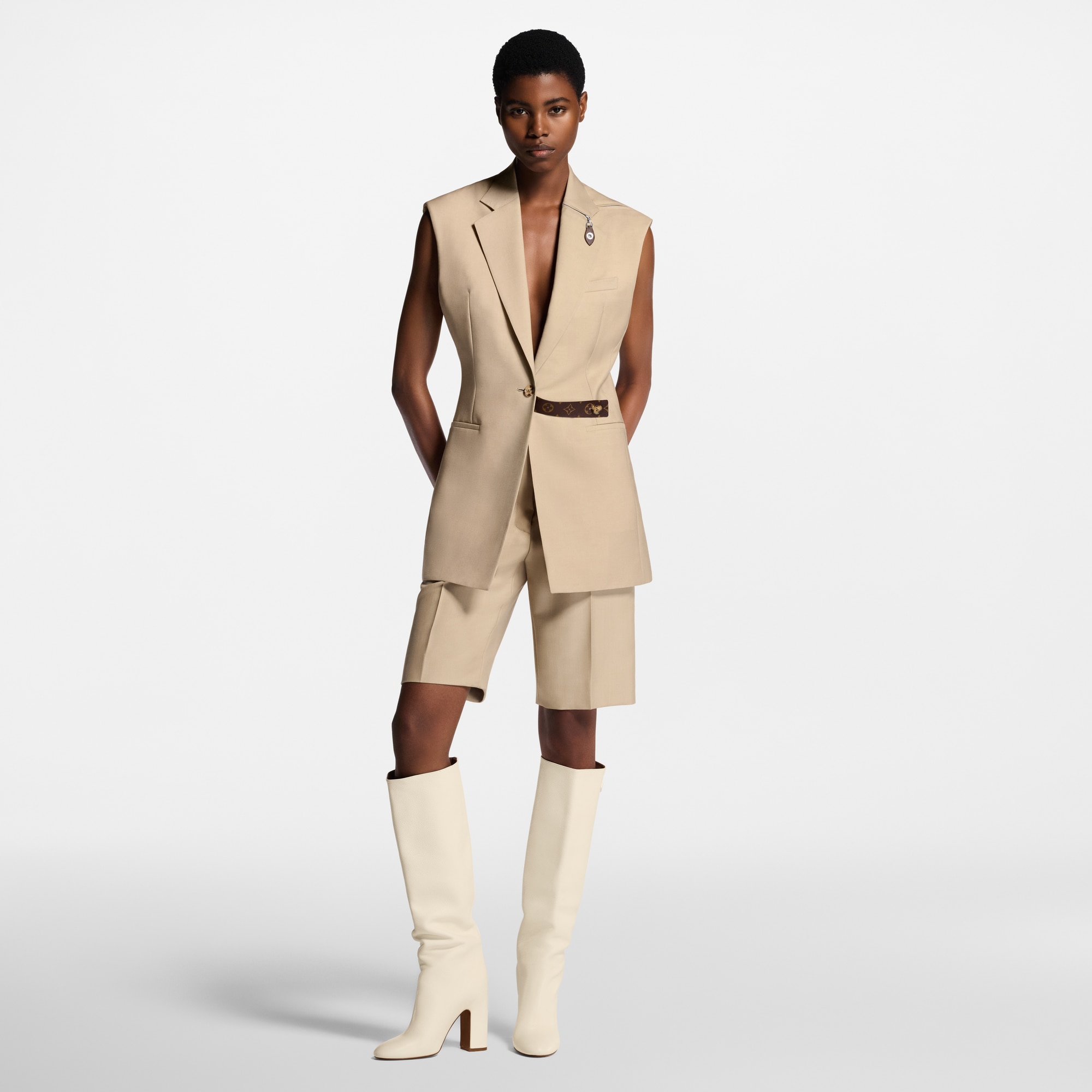 Americana sin mangas Monogram  Mujer Prêt-à-Porter Abrigos y chaquetas | LOUIS VUITTON (Zoom de producto)
