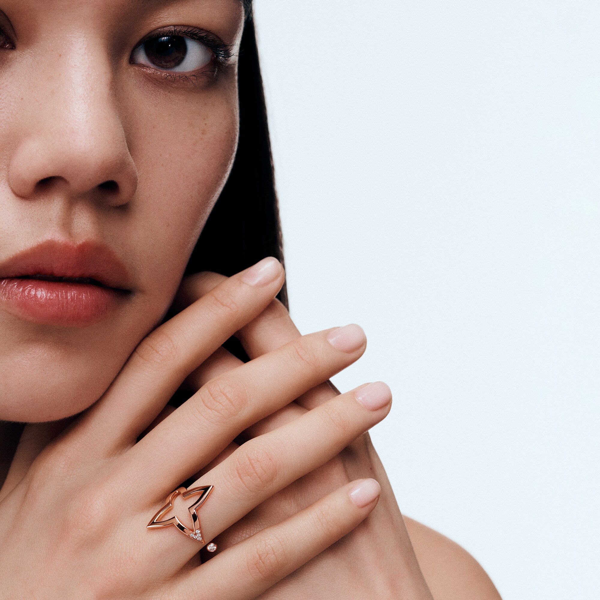 Anillo abierto Ombre Blossom de oro rosa y diamantes  Joyería Categorías Anillos | LOUIS VUITTON (Zoom de producto)
