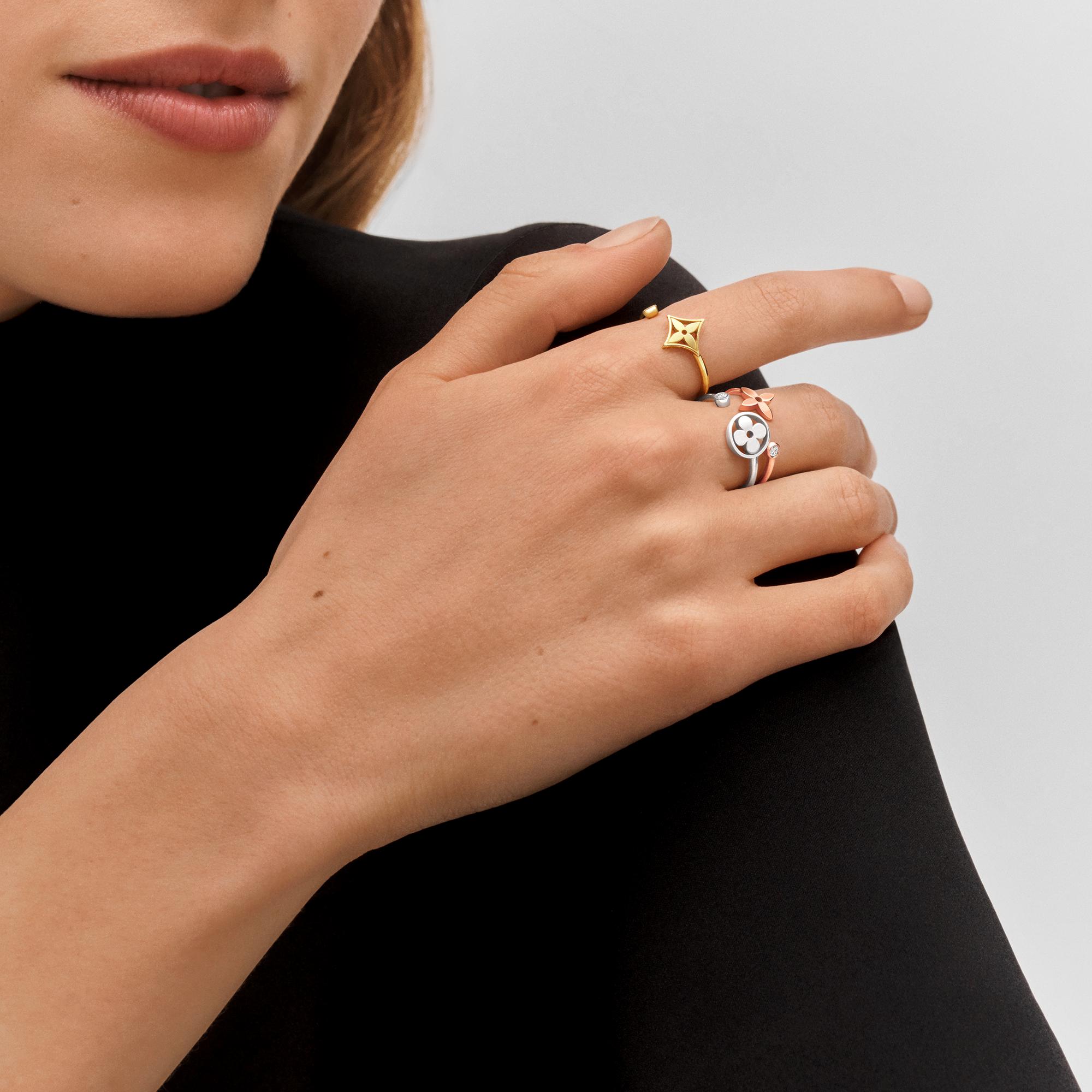 Anillo Blossom de triple oro y diamantes  Joyería Categorías Joyería | LOUIS VUITTON (Zoom de producto)