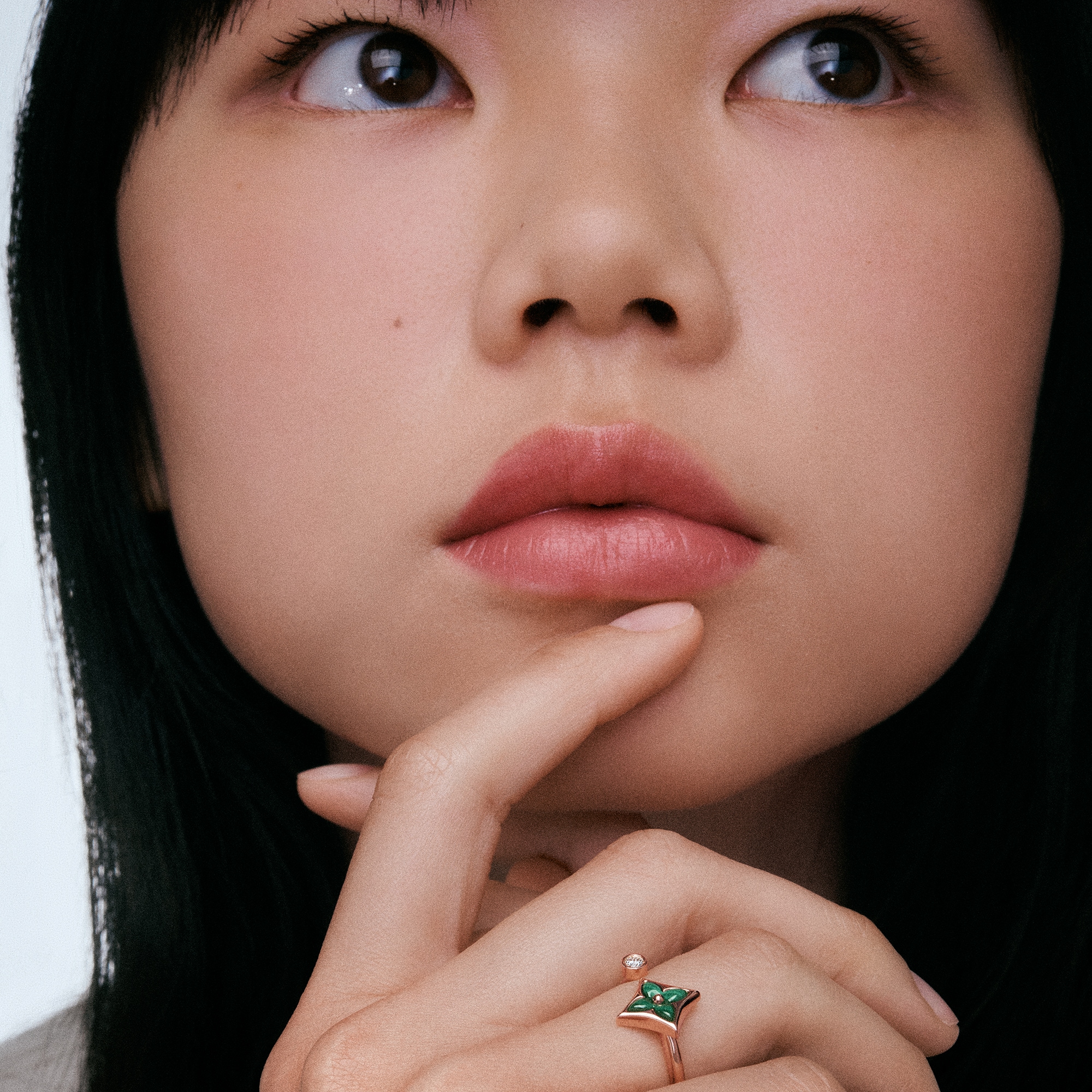 Anillo Color Blossom Mini Star de oro rosa, malaquita y diamante  Joyería Categorías Joyería | LOUIS VUITTON (Zoom de producto)
