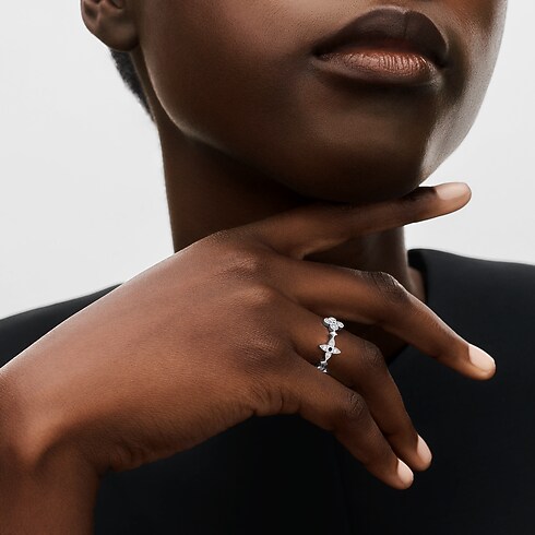 Anillo Dentelle de oro blanco y diamantes Joyería Categorías Anillos | LOUIS VUITTON (Zoom de producto)