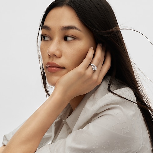 Anillo doble con pavé LV Diamonds, talla LV Monogram Star Joyería Colecciones LV Diamonds | LOUIS VUITTON (Zoom de producto)