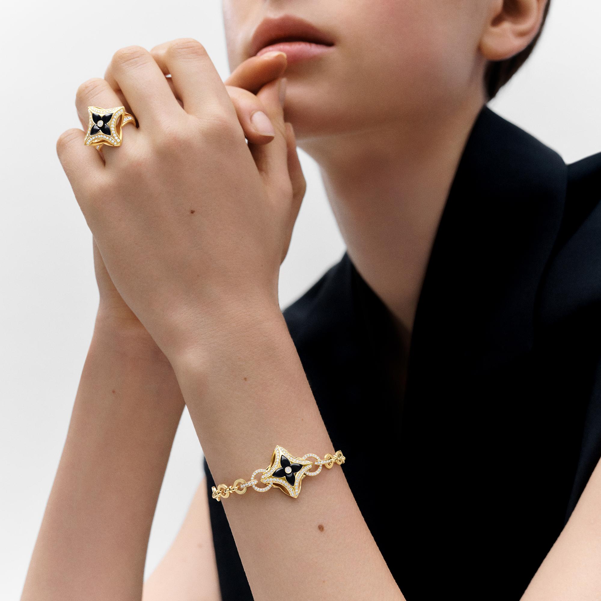 Anillo Ever Blossom de oro amarillo, ónix y diamantes  Joyería Categorías Joyería | LOUIS VUITTON (Zoom de producto)