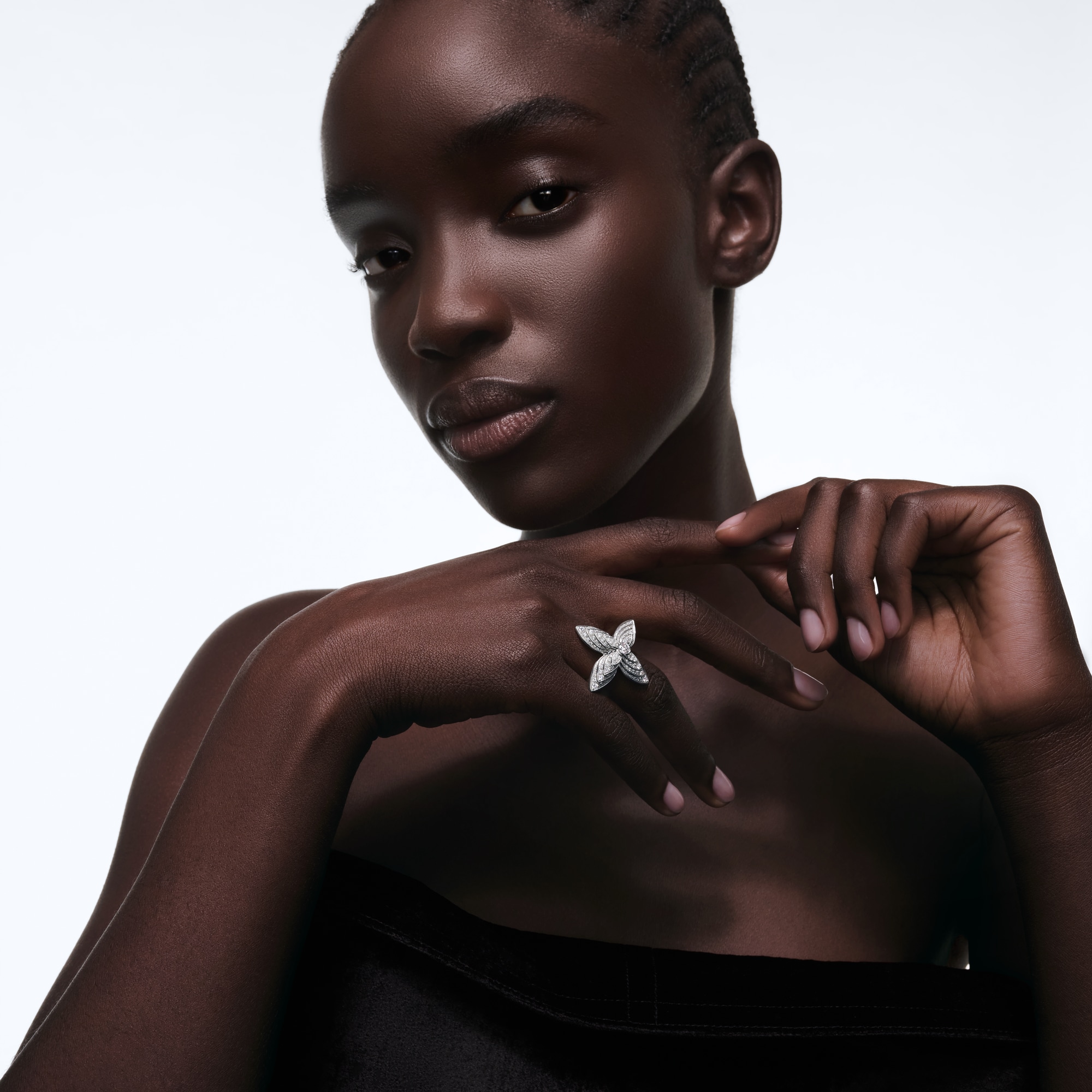 Anillo Idylle Blossom de oro blanco y diamantes  Les Extraordinaires Joyería Anillos | LOUIS VUITTON (Zoom de producto)