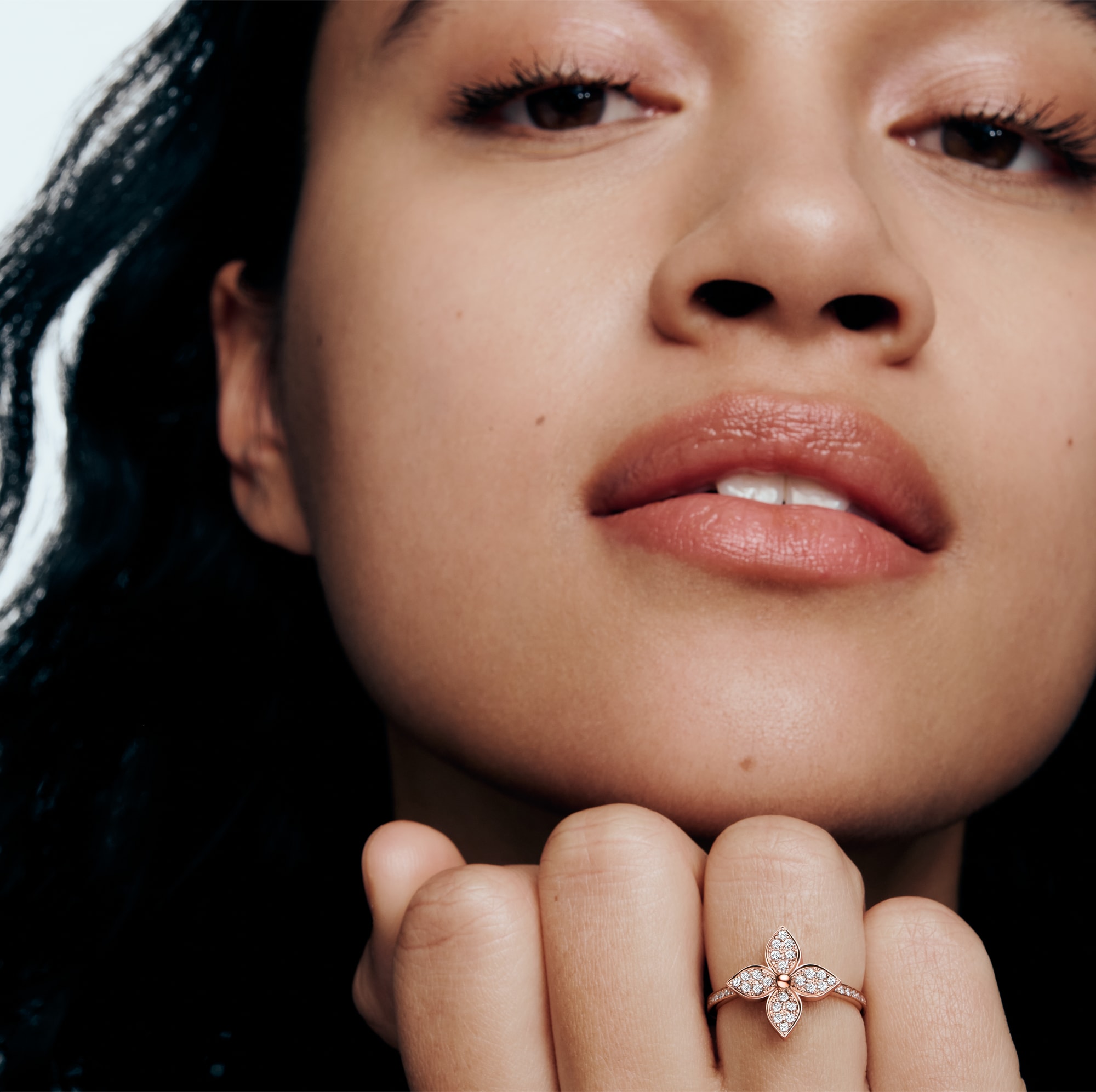 Anillo Idylle Blossom de oro rosa y diamantes  Joyería Categorías Anillos | LOUIS VUITTON (Zoom de producto)
