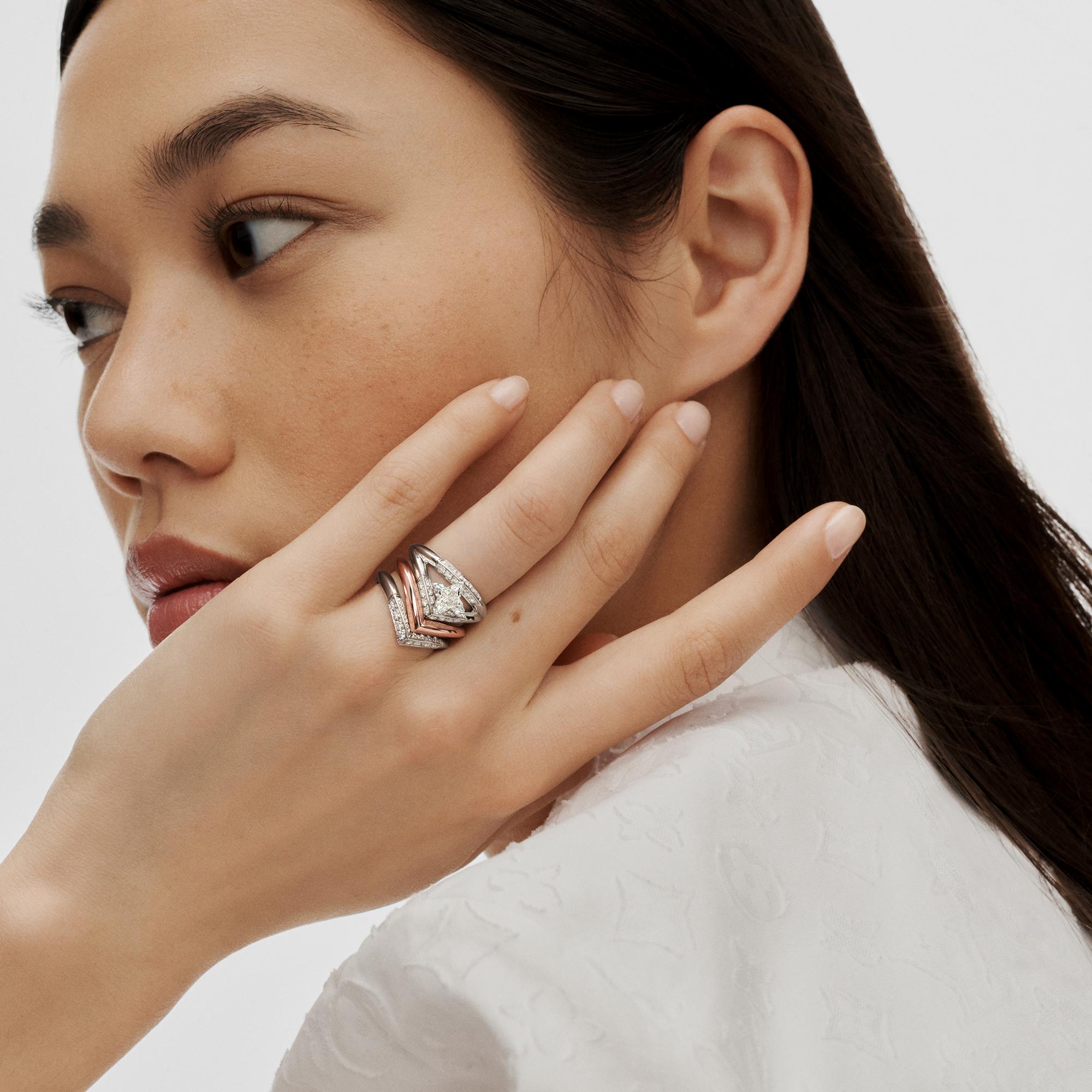 Anillo LV Diamonds V de oro rosa  Joyería Categorías Wedding Bands | LOUIS VUITTON (Zoom de producto)