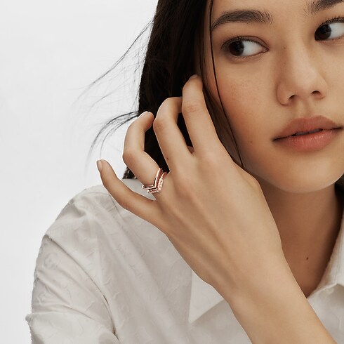 Anillo LV Diamonds V de oro rosa Joyería Categorías Wedding Bands | LOUIS VUITTON (Zoom de producto)