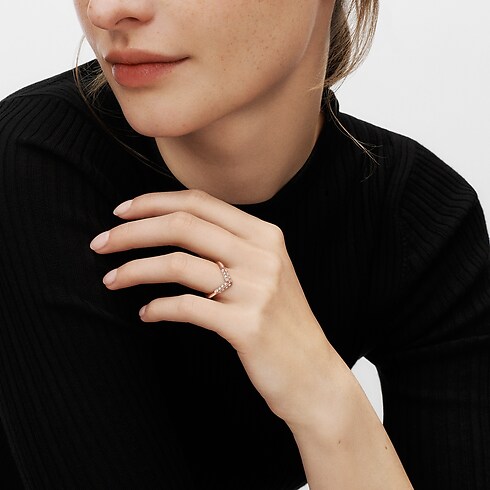 Anillo LV Diamonds V de oro rosa con pavé Joyería Categorías Wedding Bands | LOUIS VUITTON (Zoom de producto)