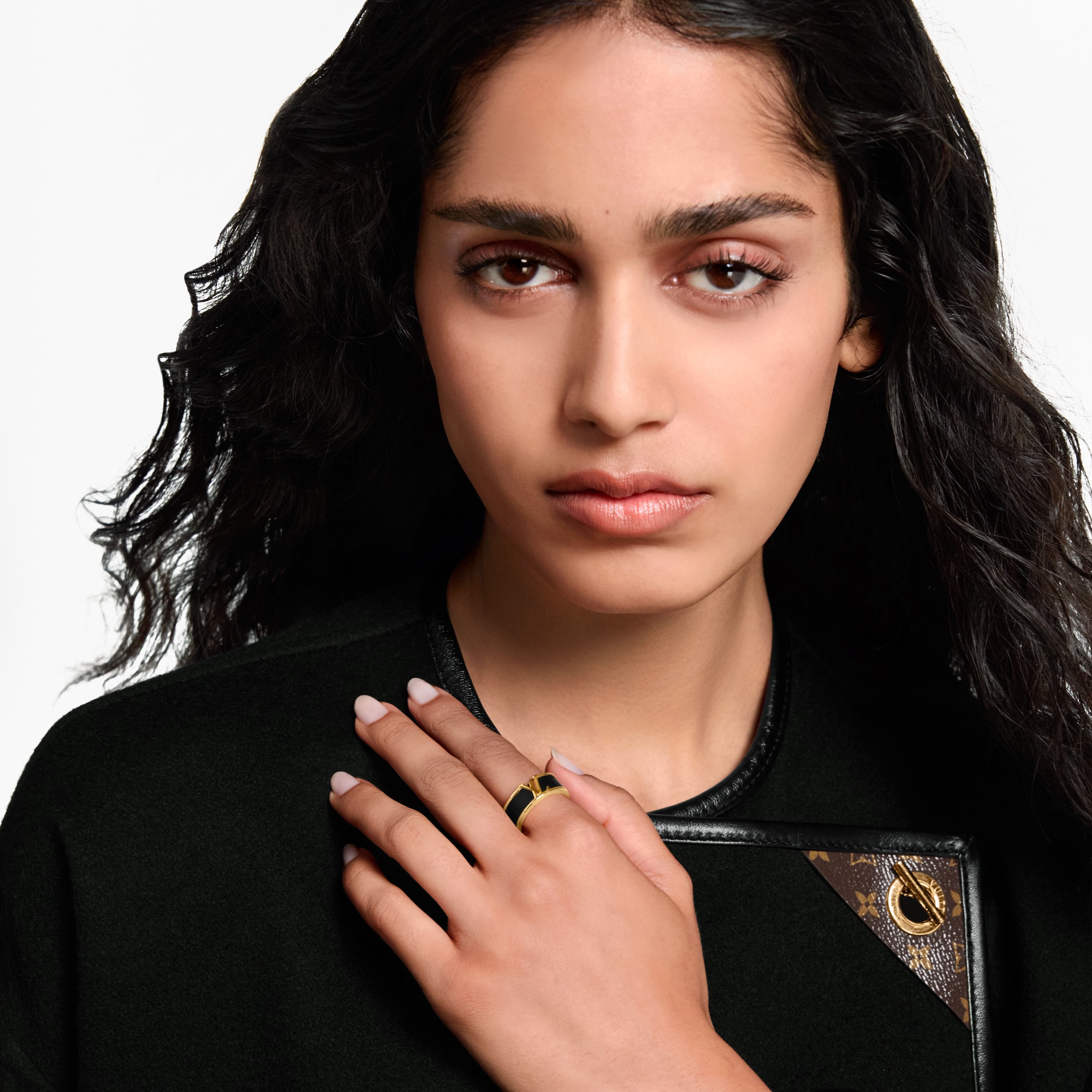 Anillo LV Initials S00 Mujer Bisutería Anillos | LOUIS VUITTON (Zoom de producto)