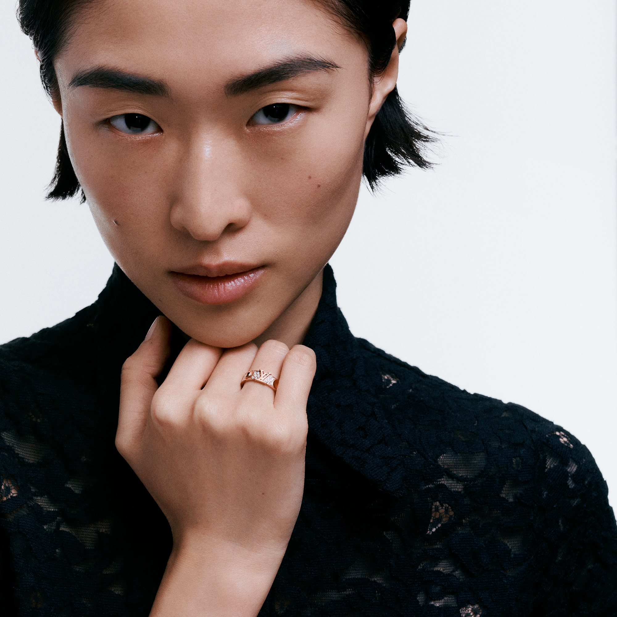 Anillo mediano Empreinte de oro rosa y diamantes  Joyería Categorías Anillos | LOUIS VUITTON (Zoom de producto)