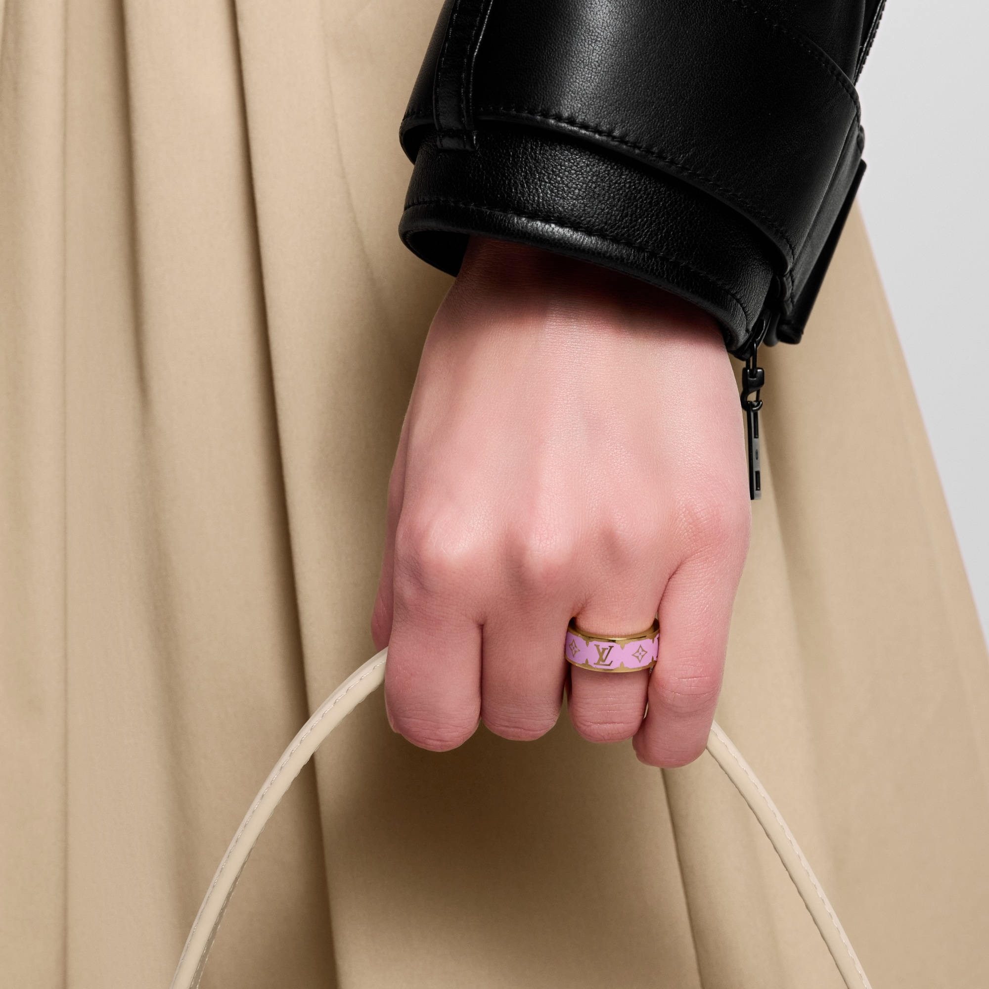 Anillo Nanogram Enamel S00 Mujer Bisutería Anillos | LOUIS VUITTON (Zoom de producto)