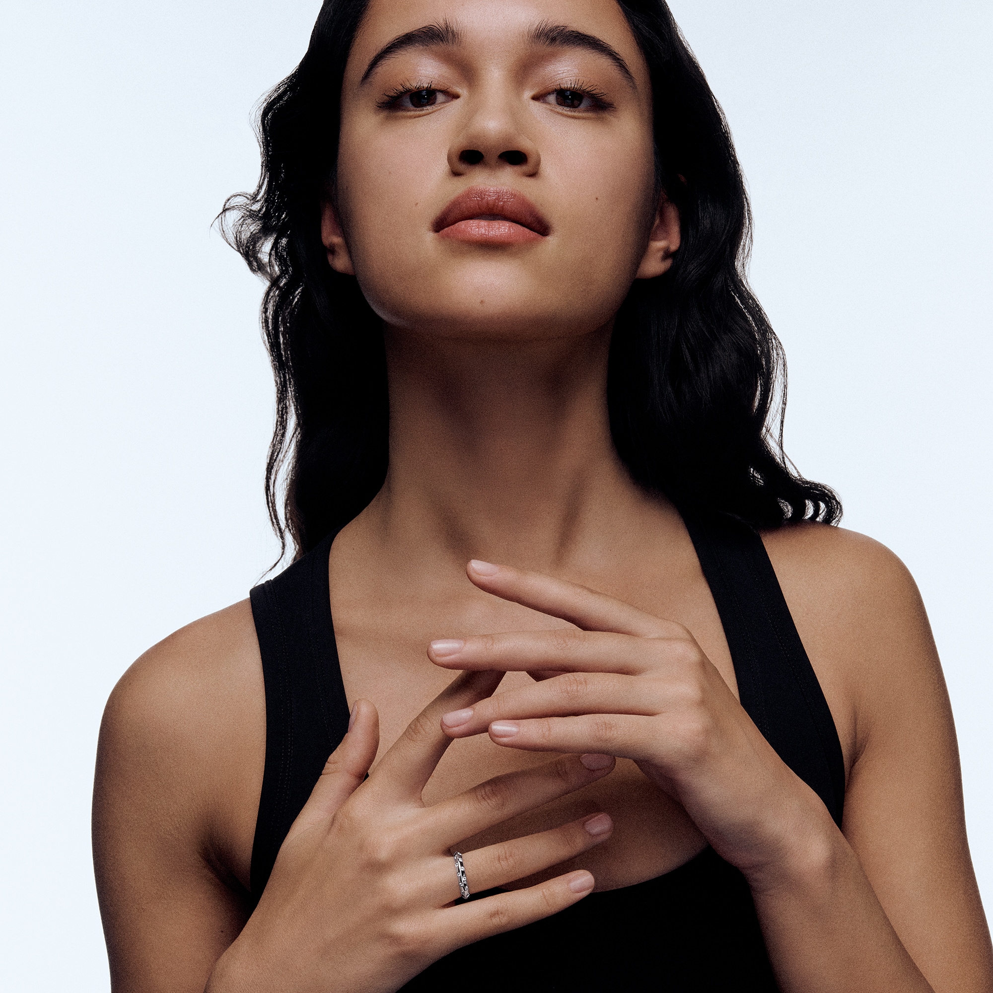 Anillo pequeño Le Damier de Louis Vuitton de oro blanco y diamantes  Les Extraordinaires Joyería Anillos | LOUIS VUITTON (Zoom de producto)