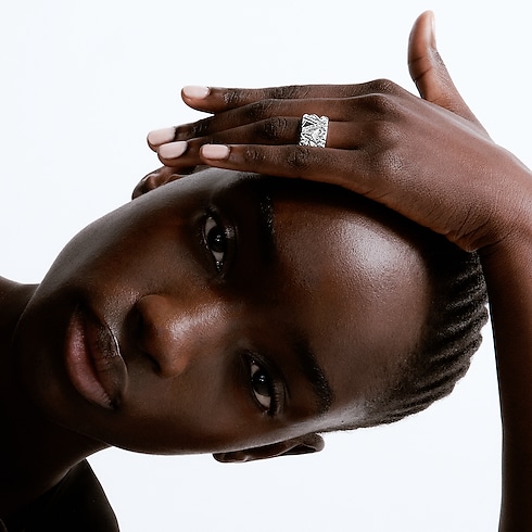 Anillo Pure V de oro blanco y diamantes Joyería Categorías Anillos | LOUIS VUITTON (Zoom de producto)