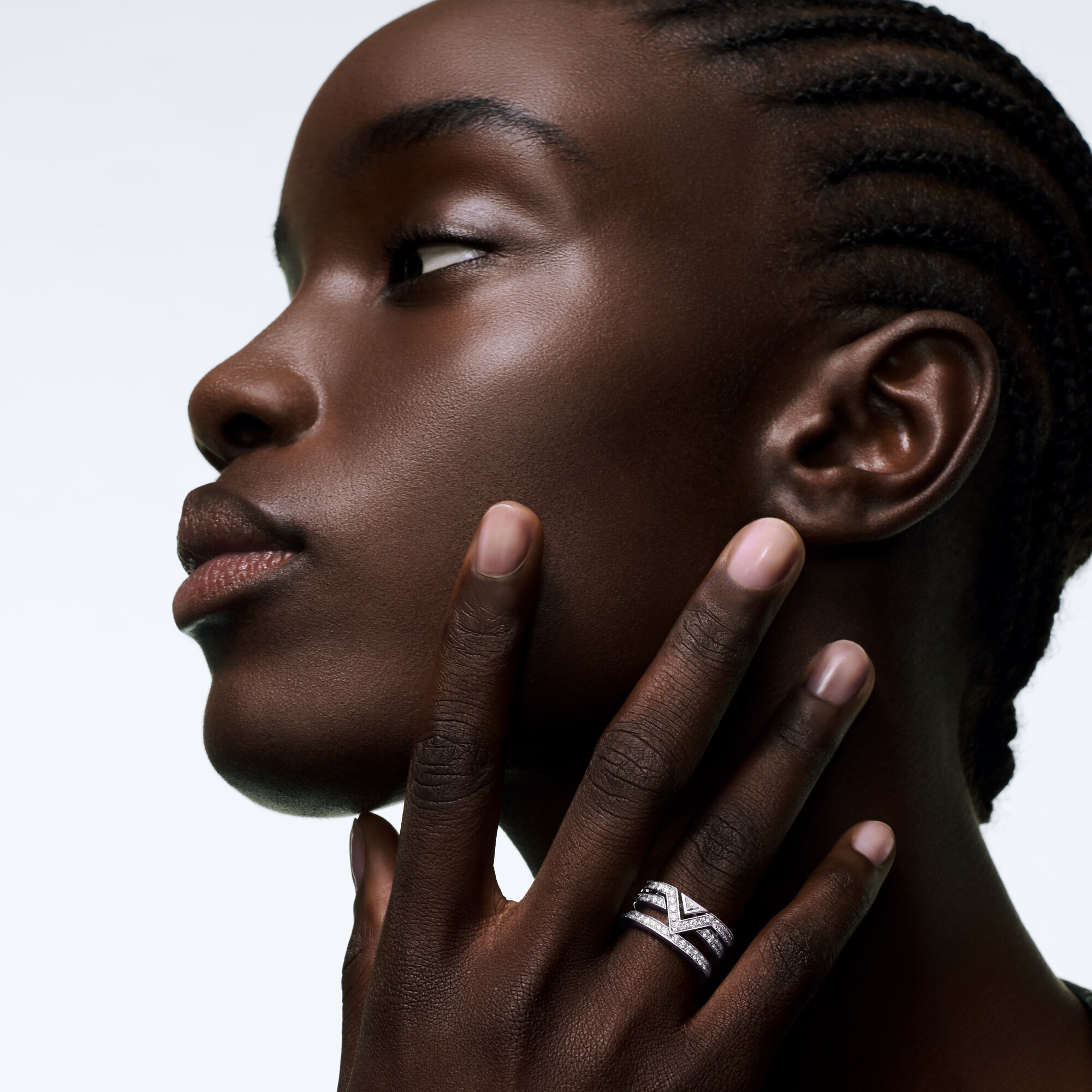 Anillo Pure V de oro blanco y diamantes  Les Extraordinaires Joyería Anillos | LOUIS VUITTON (Zoom de producto)