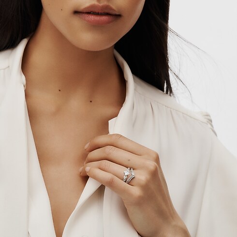 Anillo solitario LV Diamonds, talla LV Monogram Star Joyería Colecciones LV Diamonds | LOUIS VUITTON (Zoom de producto)