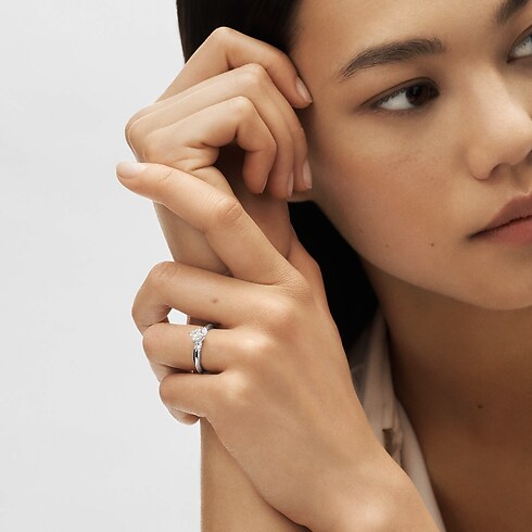 Anillo solitario LV Diamonds, talla LV Monogram Star Joyería Colecciones LV Diamonds | LOUIS VUITTON (Zoom de producto)