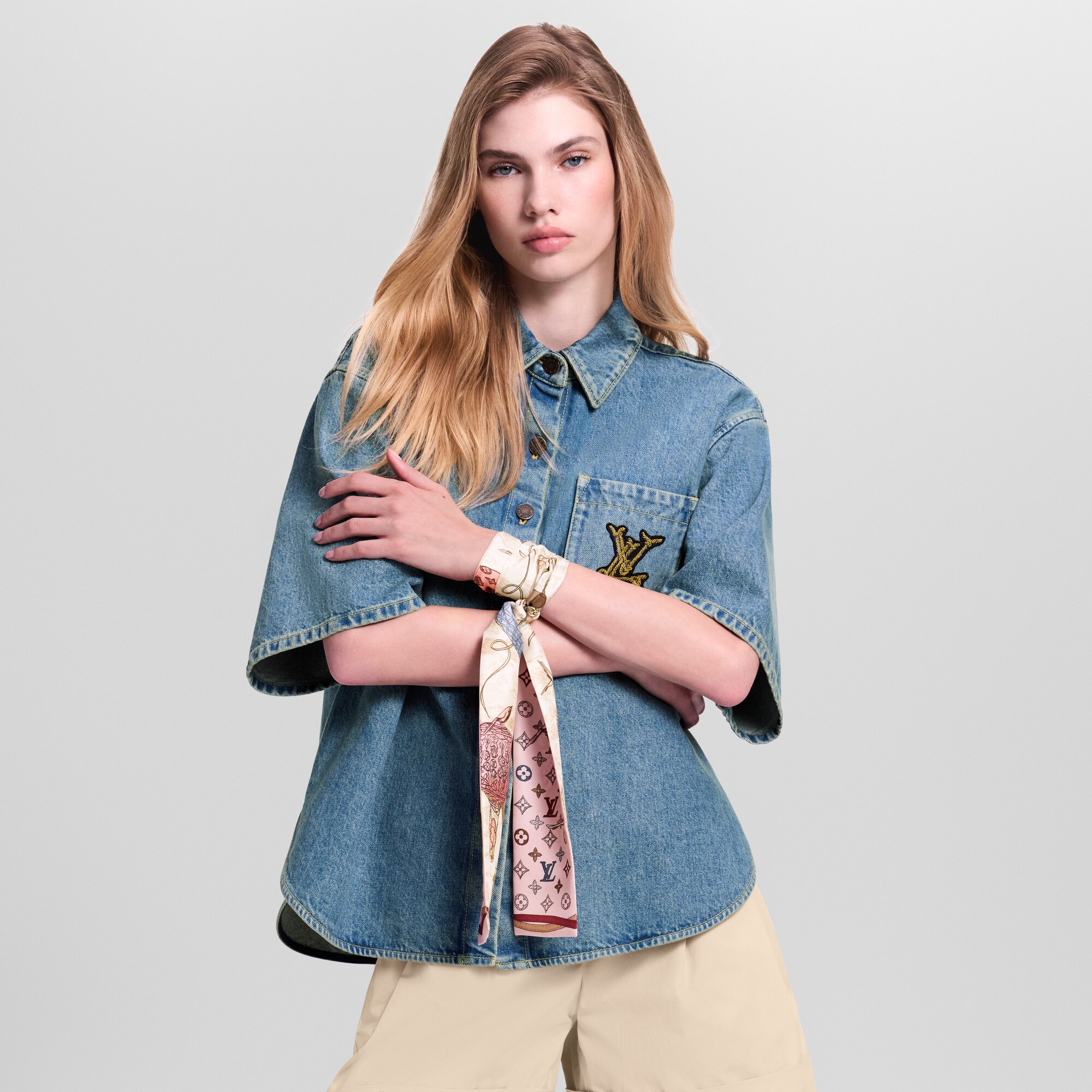 Bandana Up and Away S00 Mujer Accesorios Pañuelos de seda y bandanas | LOUIS VUITTON (Zoom de producto)
