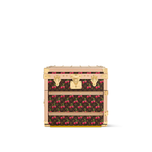 Baúl Courrier Lozine Carré Cherry LV x TM Autres Toiles Monogram Baúles, Viaje y Hogar Baúles y Cofres Baúles y Maletas | LOUIS VUITTON (Zoom de producto)