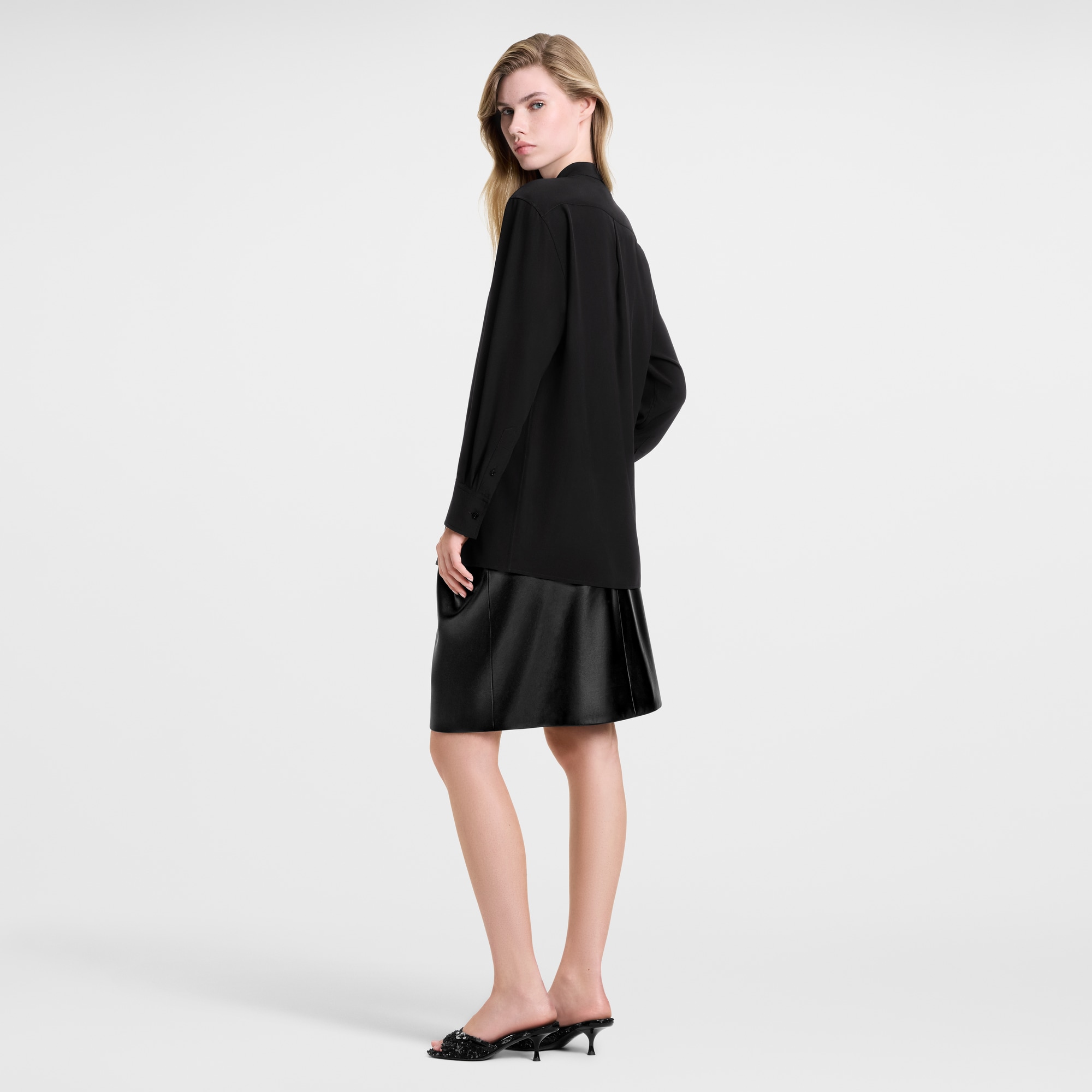 Blusa Monogram con chalina  Mujer Prêt-à-Porter Tops | LOUIS VUITTON (Zoom de producto)