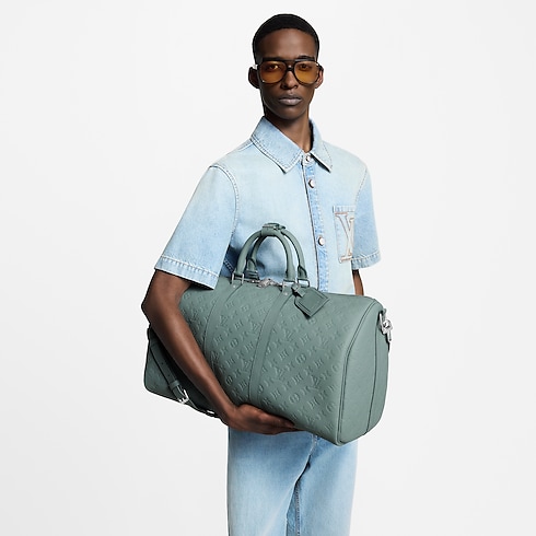 Bolsa de viaje Keepall 50 con bandolera Taurillon Monogram Bolsos y pequeña marroquinería Bolso de hombre Novedades | LOUIS VUITTON (Zoom de producto)