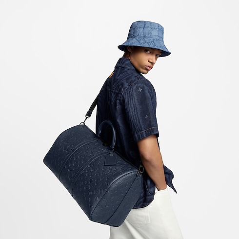 Bolsa de viaje Keepall 50 con bandolera Monogram Shadow Bolsos y pequeña marroquinería Bolso de hombre LV Icons | LOUIS VUITTON (Zoom de producto)