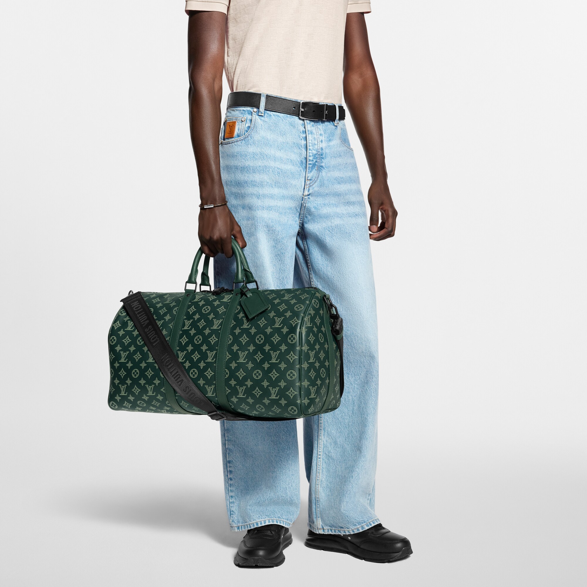 Bolsa de viaje Keepall 50 con bandolera Monogram Shadow Bolsos y pequeña marroquinería Bolso de hombre LV Icons | LOUIS VUITTON (Zoom de producto)