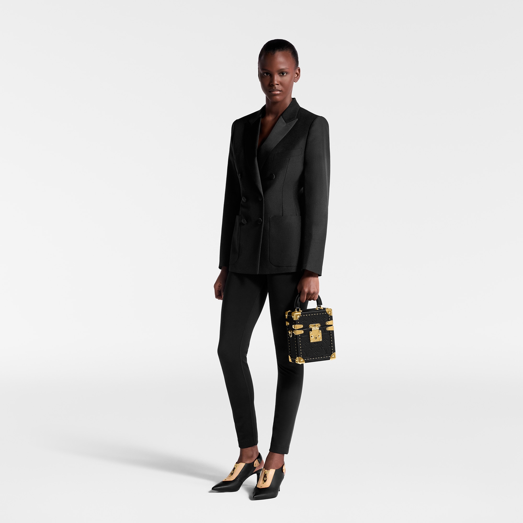 Bolso Camera Box Piel Monogram Empreinte Regalos Regalos para el Día de la Madre } | LOUIS VUITTON (Zoom de producto)