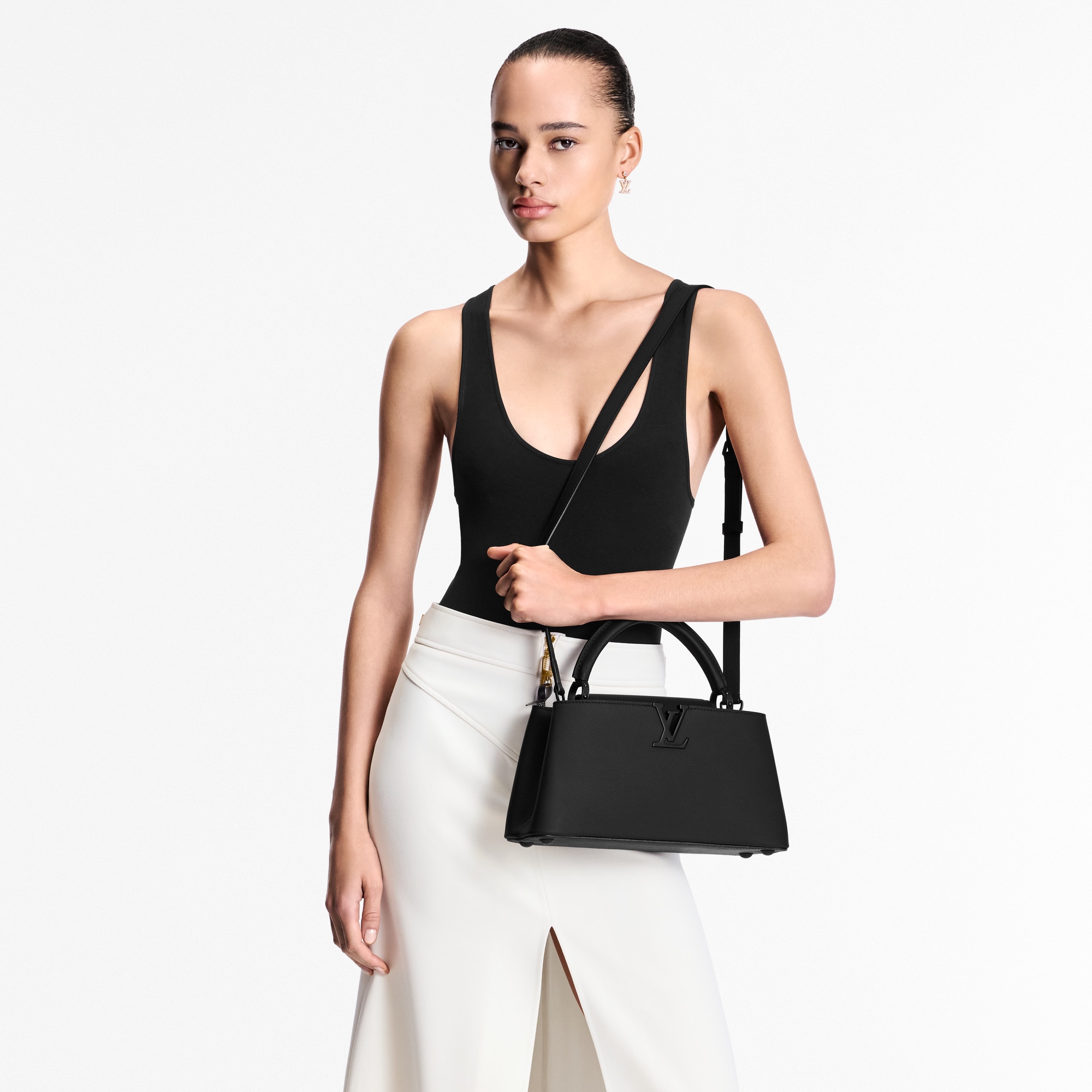 Bolso Capucines East-West MM Capucines Mujer Bolsos Capucines | LOUIS VUITTON (Zoom de producto)