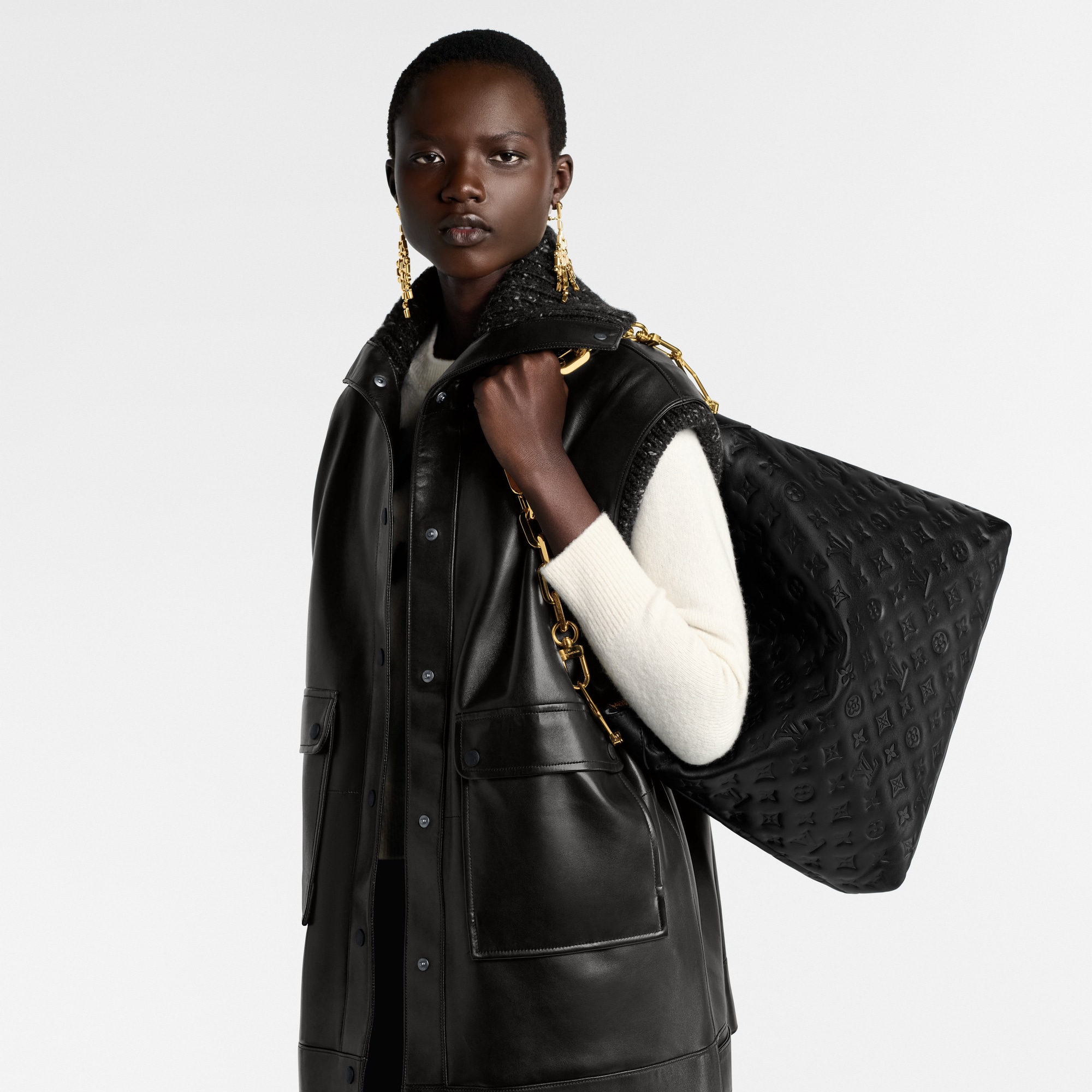Bolso Coussin Hobo MM Coussin Bolsos y pequeña marroquinería Bolsos de mujer Icónicos Louis Vuitton | LOUIS VUITTON (Zoom de producto)