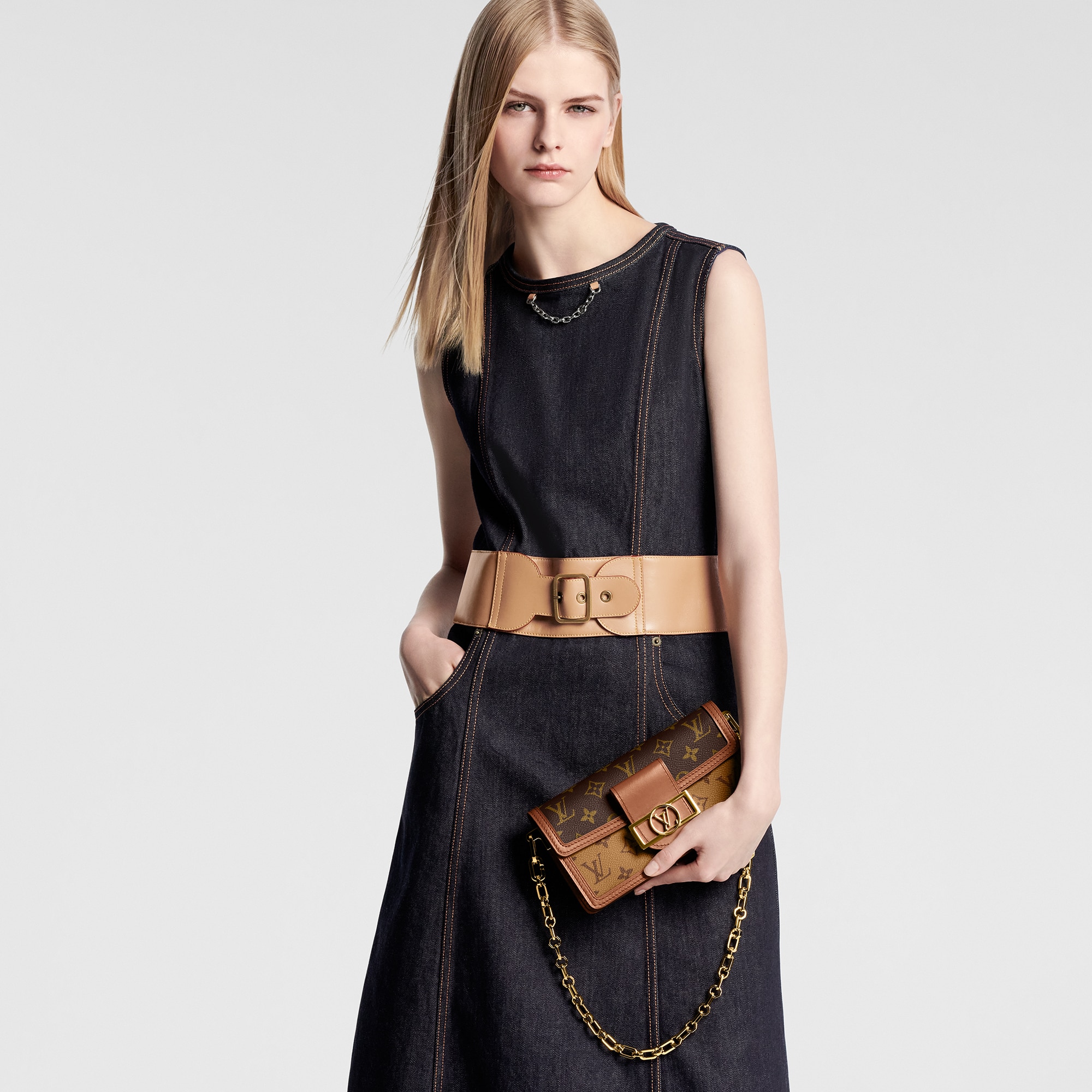 Bolso Dauphine East West Lona Monogram Reverse Canvas Mujer Bolsos Todas las colecciones | LOUIS VUITTON (Zoom de producto)