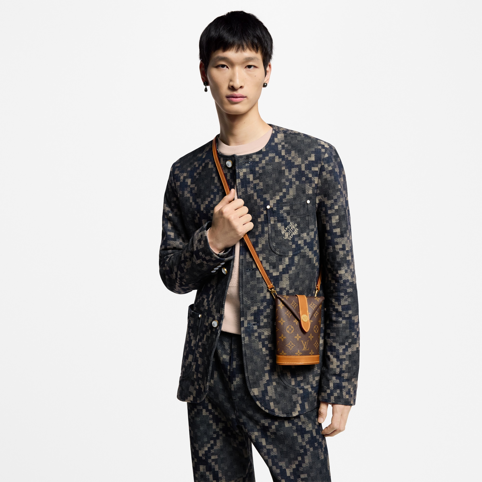 Bolso Envelope Pouch G69 Hombre Carteras y pequeña marroquinería Mini Bolsos | LOUIS VUITTON (Zoom de producto)