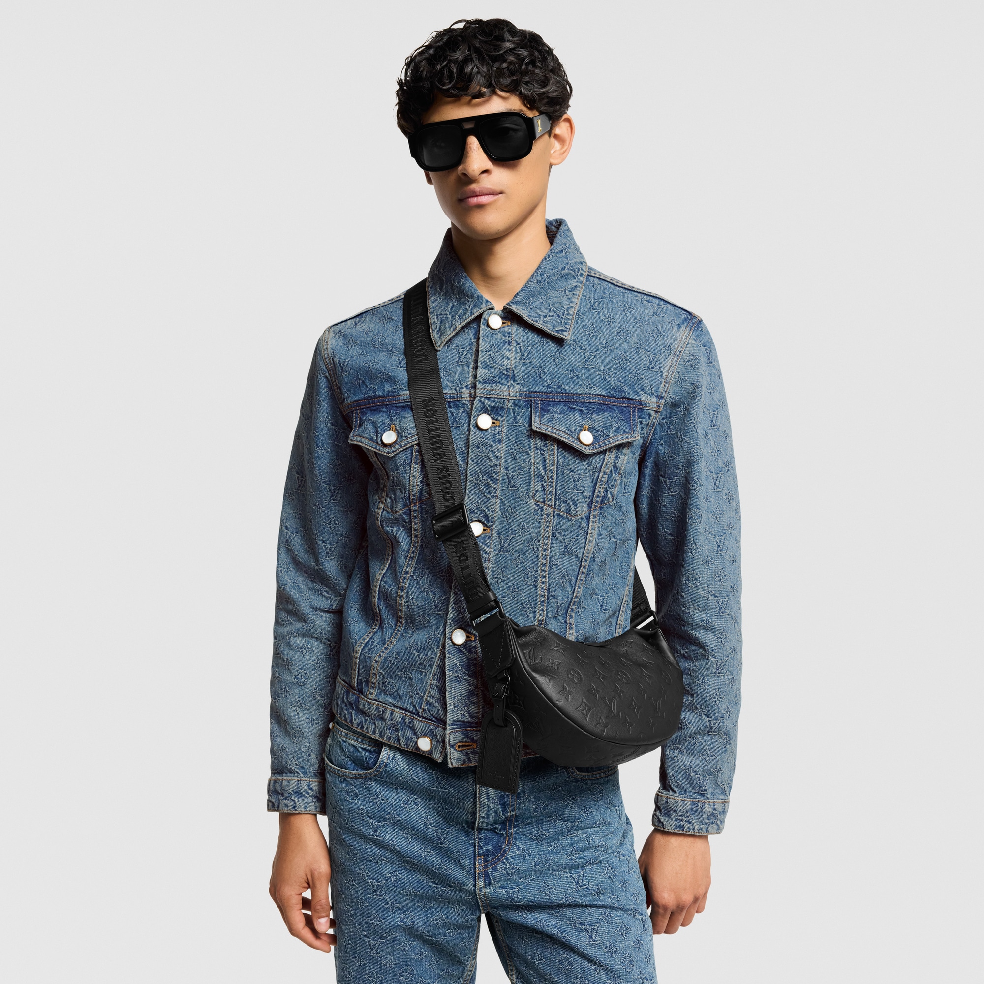 Bolso Hamac PM Monogram Shadow Bolsos y pequeña marroquinería Bolso de hombre Novedades | LOUIS VUITTON (Zoom de producto)
