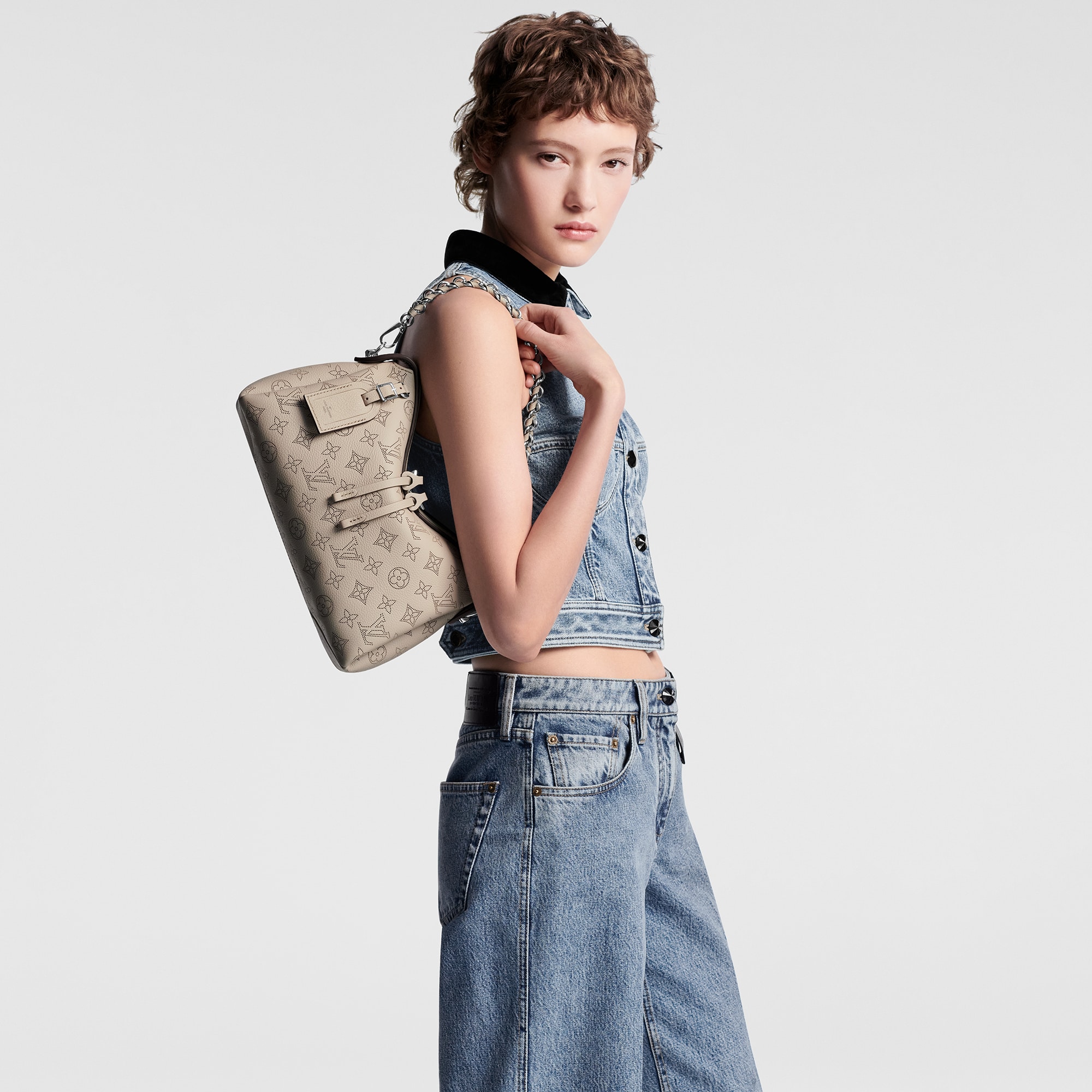 Bolso Hand It All PM Piel Mahina Mujer Bolsos Todas las colecciones | LOUIS VUITTON (Zoom de producto)