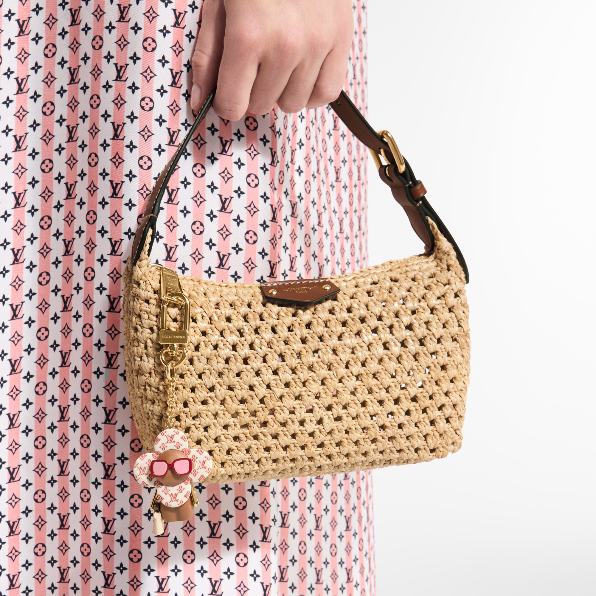 Bolso Hills Pochette Autres Toiles Monogram Mujer Carteras y pequeña marroquinería Carteras con cadena y mini bolsos | LOUIS VUITTON (Zoom de producto)