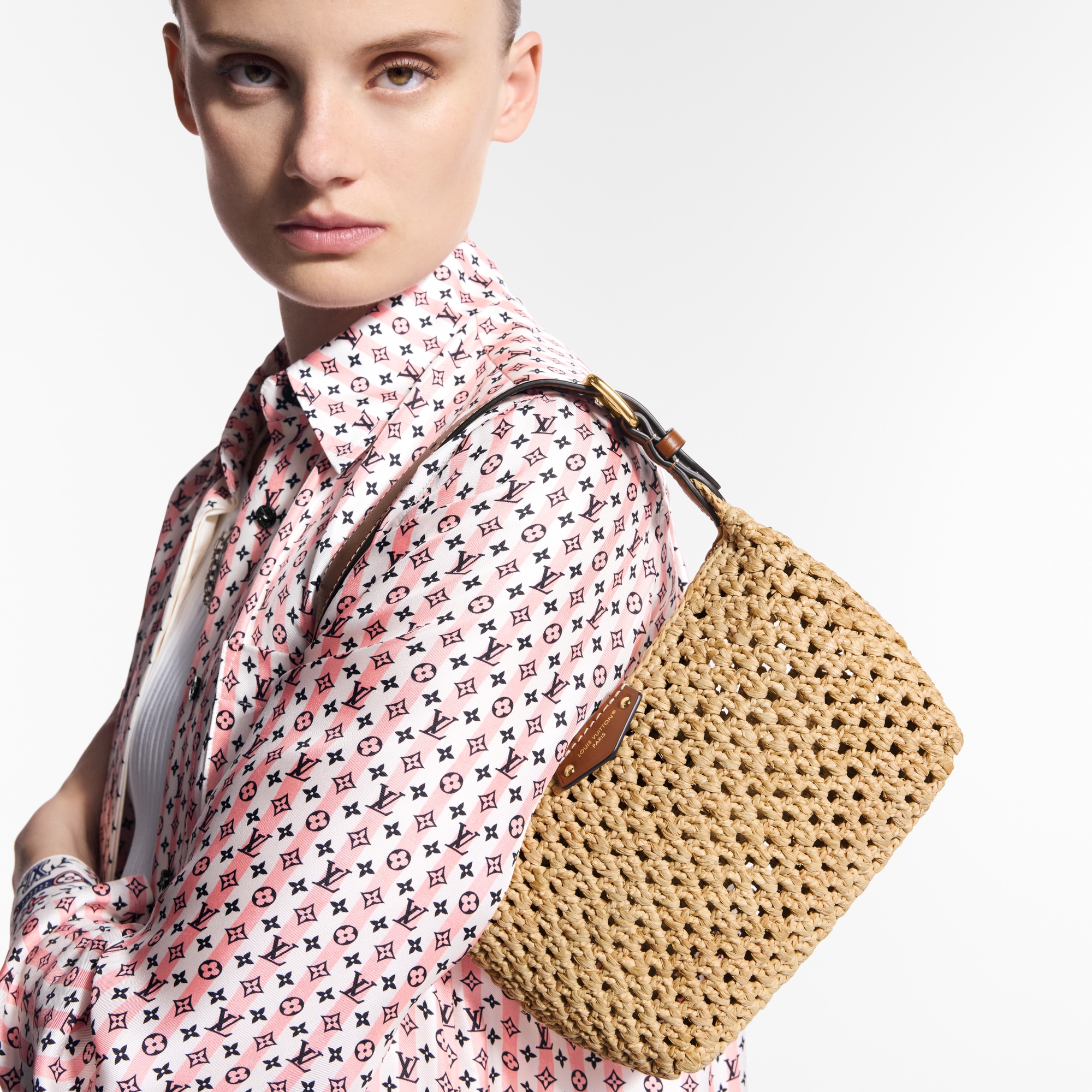 Bolso Hills Pochette Autres Toiles Monogram Mujer Carteras y pequeña marroquinería Carteras con cadena y mini bolsos | LOUIS VUITTON (Zoom de producto)