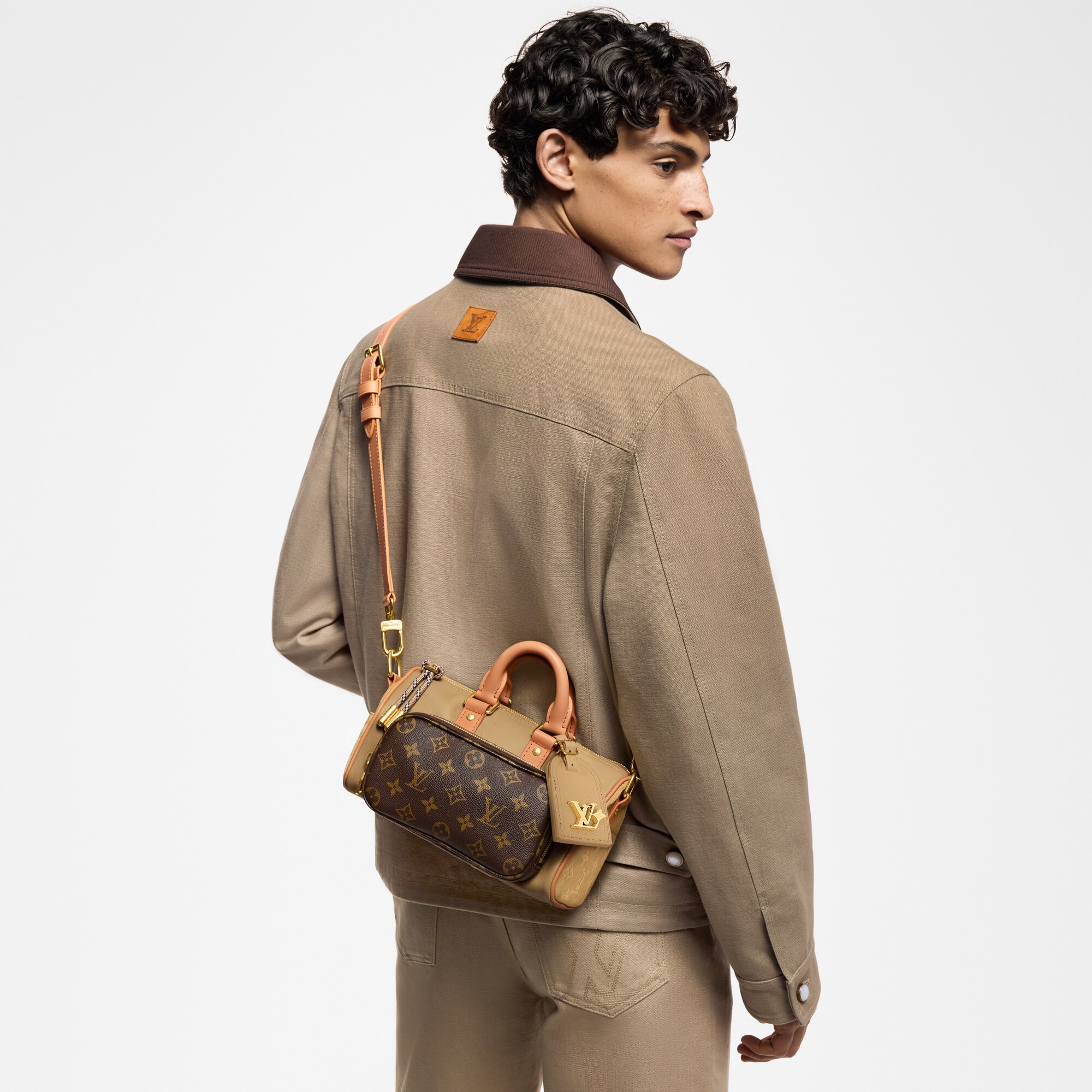 Bolso Keepall 25 con bandolera Otros pieles Bolsos y pequeña marroquinería Bolso de hombre Novedades | LOUIS VUITTON (Zoom de producto)