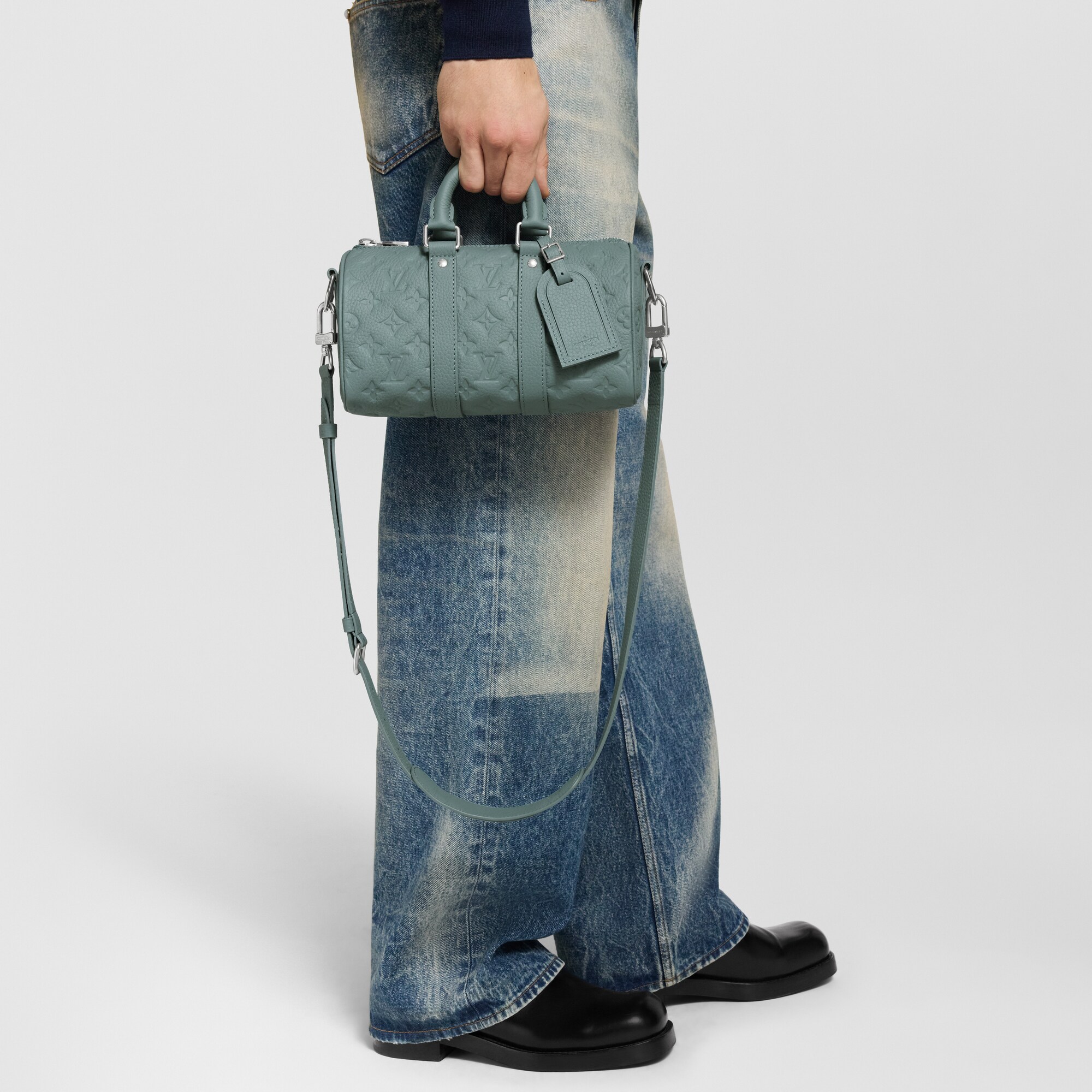Bolso Keepall 25 con bandolera Taurillon Monogram Bolsos y pequeña marroquinería Bolso de hombre LV Icons | LOUIS VUITTON (Zoom de producto)