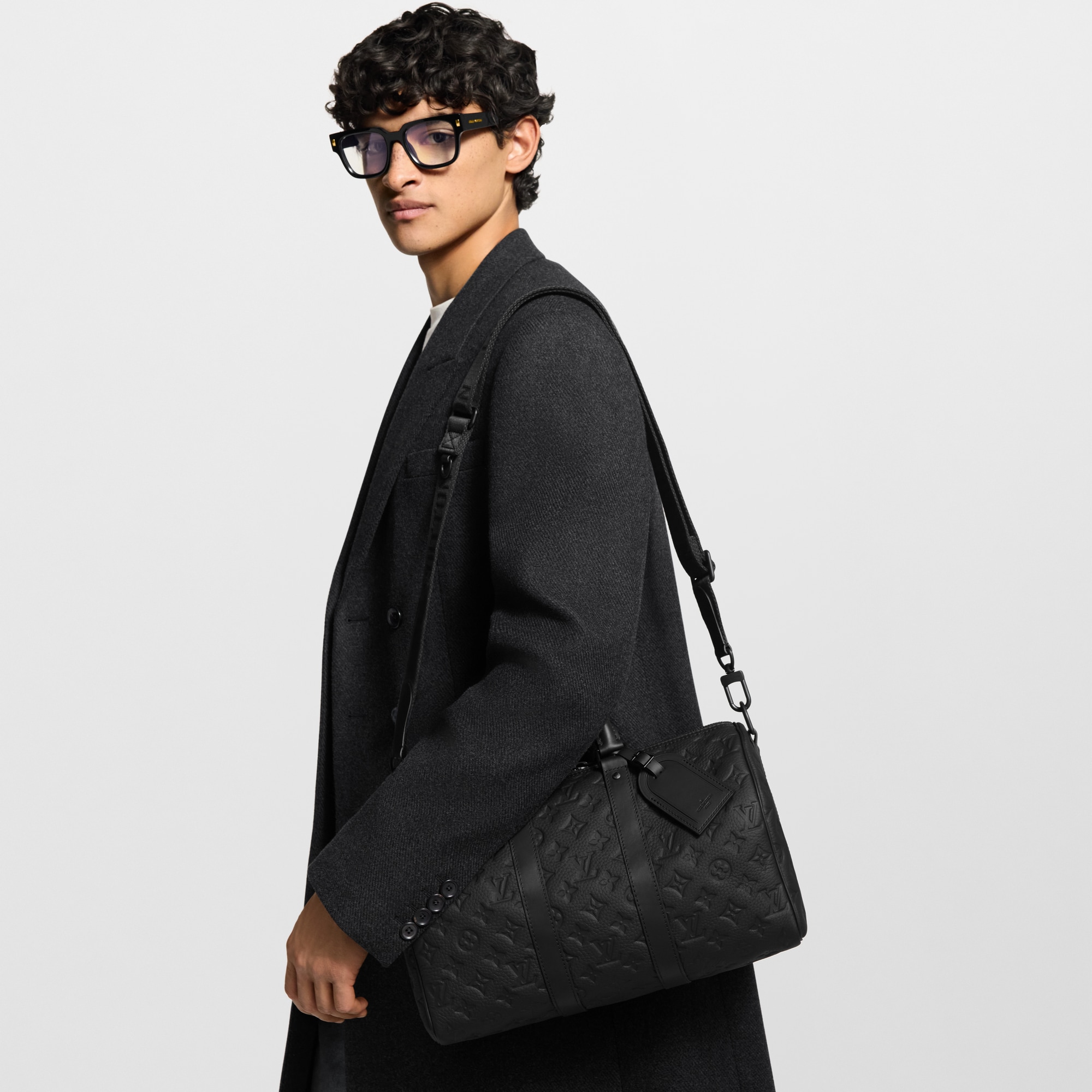 Bolso Keepall 35 con bandolera Monogram Piel Taurillon Hombre Bolsos All Collections | LOUIS VUITTON (Zoom de producto)