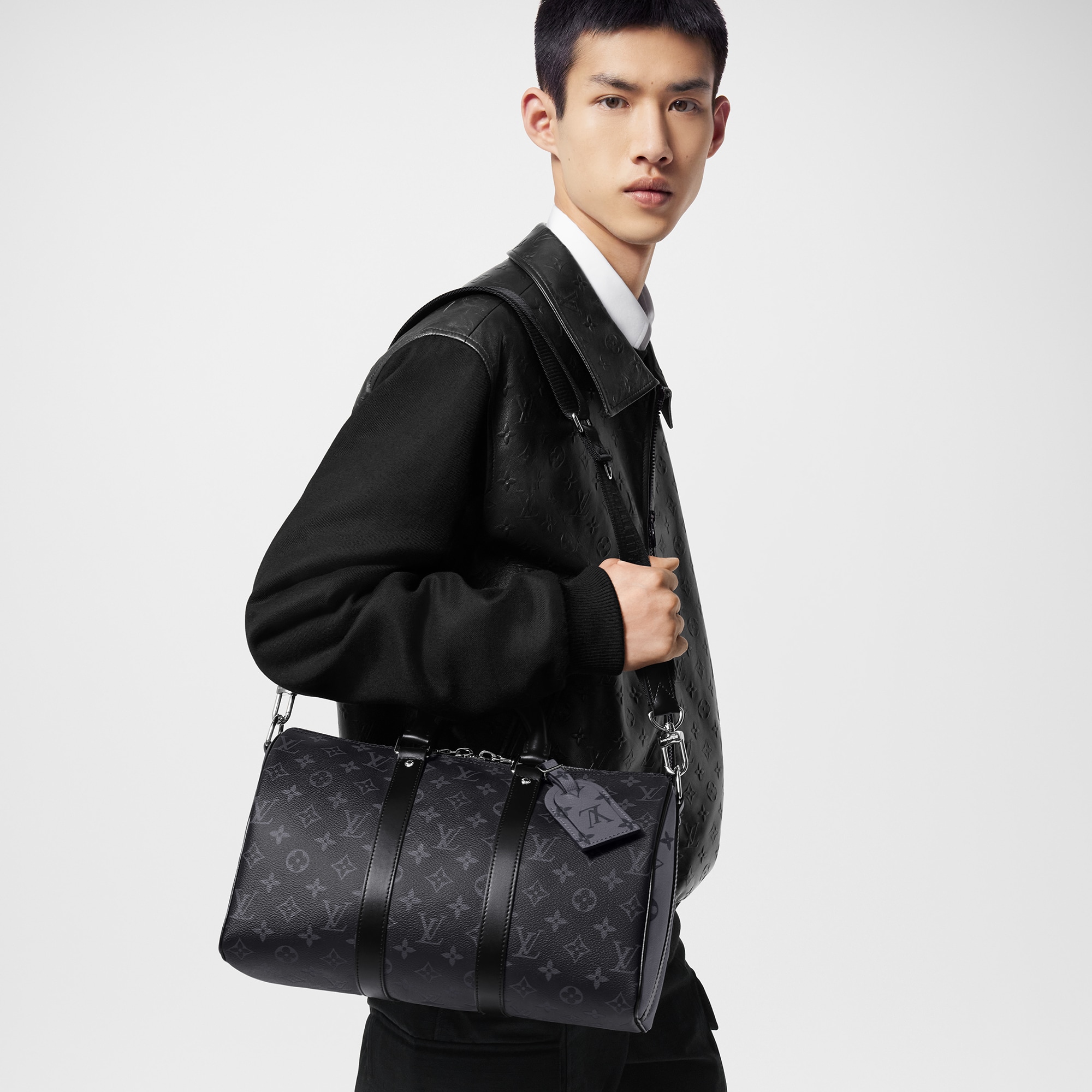 Bolso Keepall 35 con bandolera Monogram Eclipse Hombre Bolsos Todas las colecciones | LOUIS VUITTON (Zoom de producto)