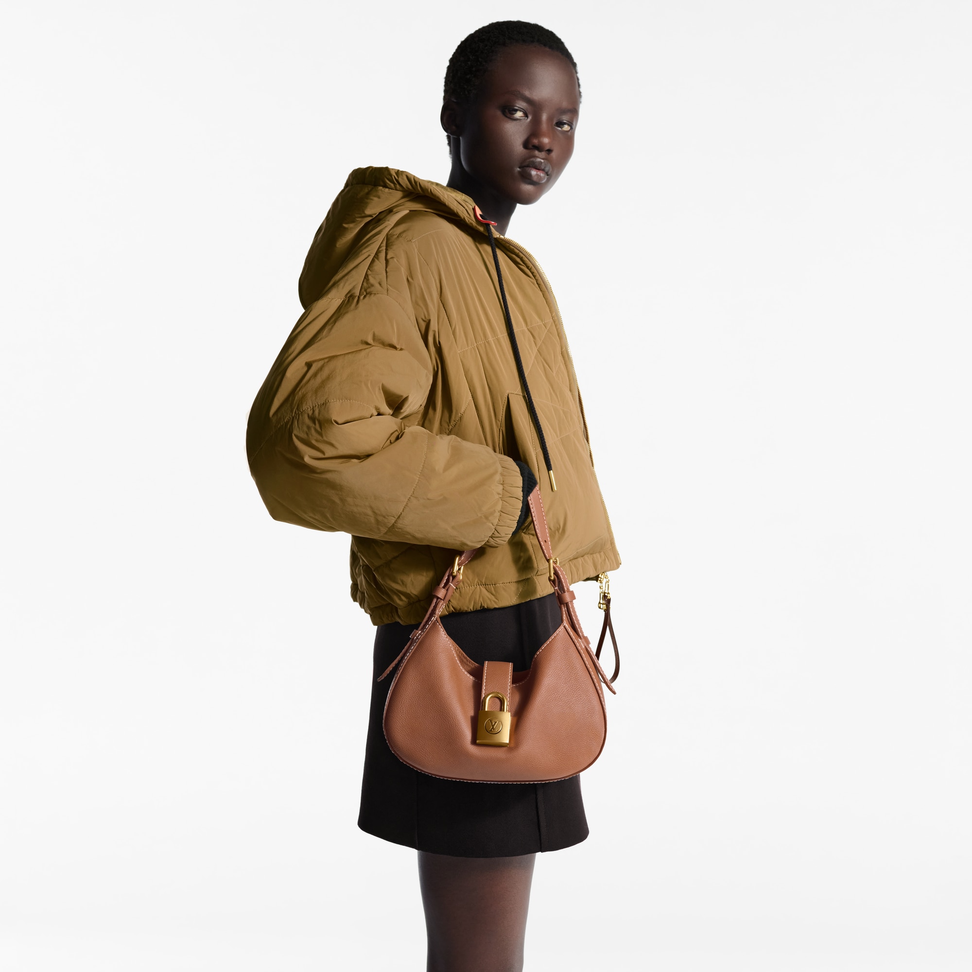 Bolso Low Key Shoulder Bag Discreto Mujer Bolsos Bolsos | LOUIS VUITTON (Zoom de producto)