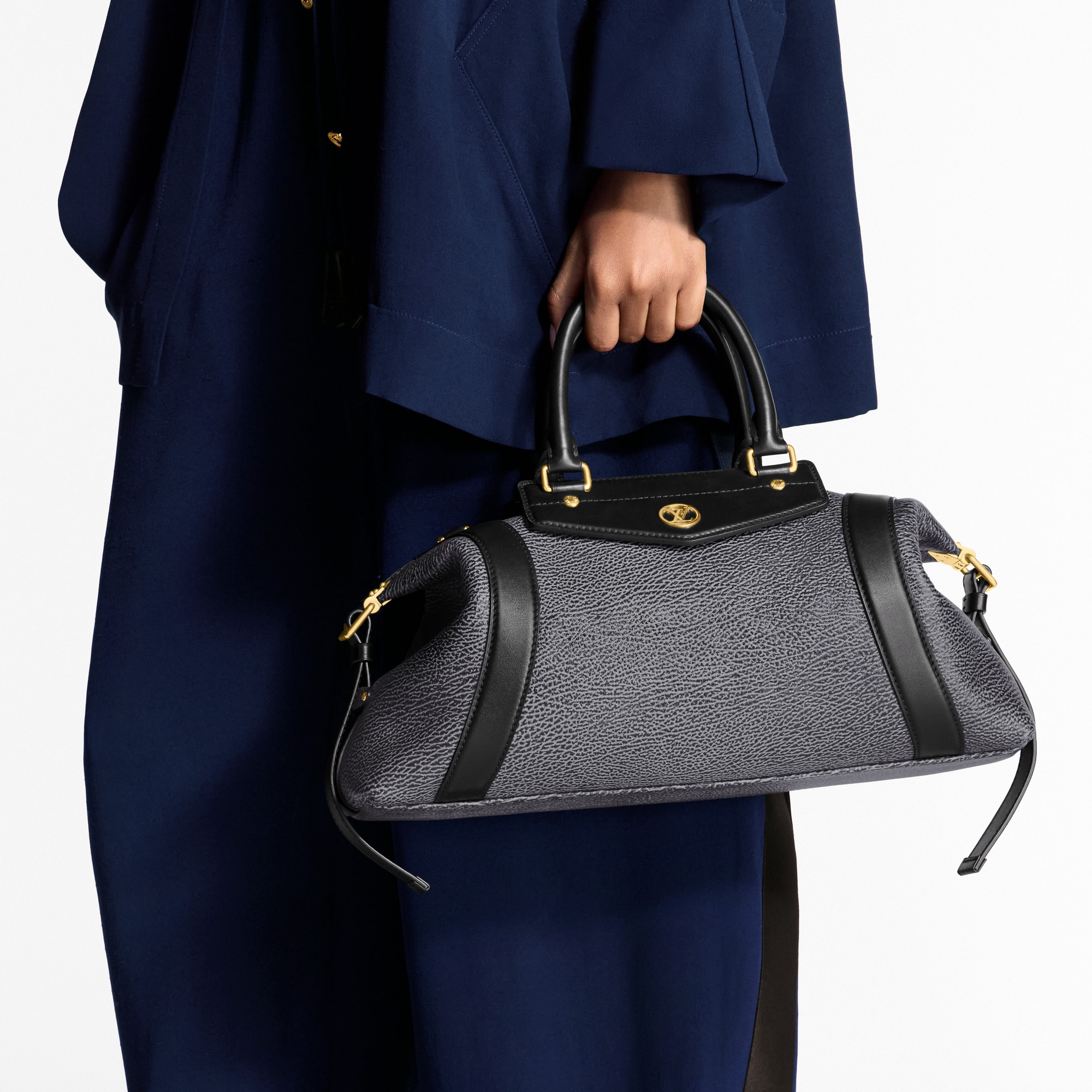 Bolso LV Biker MM  Mujer Handbags All Handbags | LOUIS VUITTON (Zoom de producto)