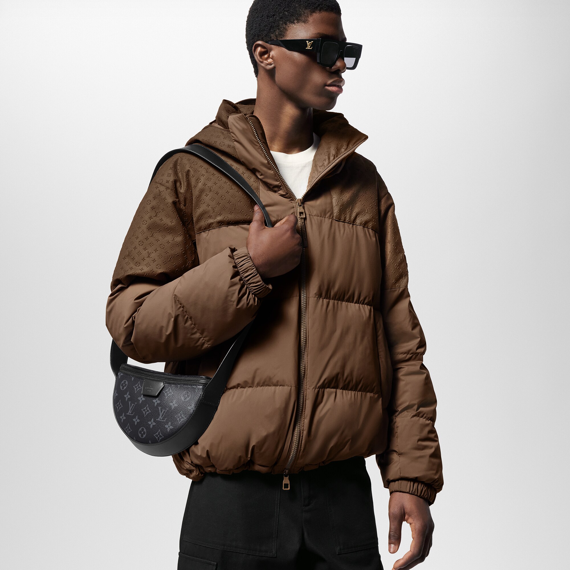 Bolso LV Moon Crossbody Monogram Eclipse Hombre Bolsos Todas las colecciones | LOUIS VUITTON (Zoom de producto)