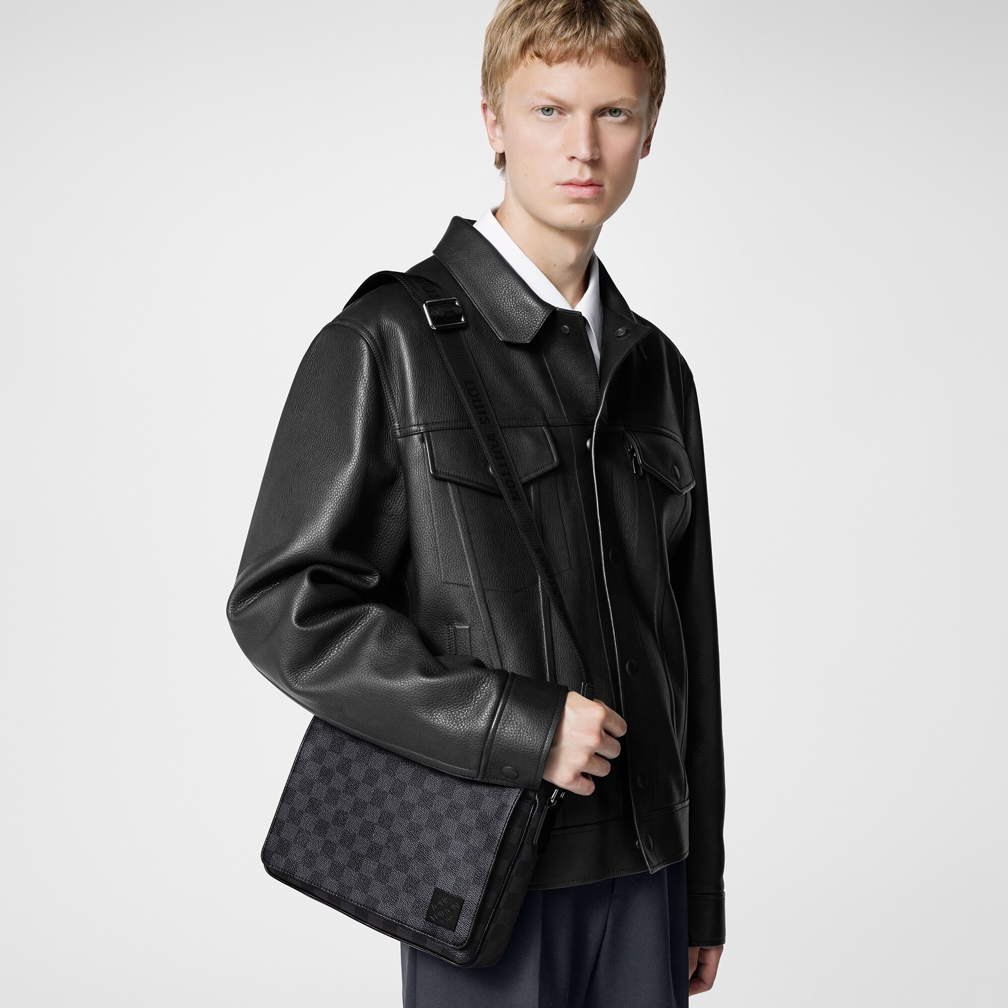 Bolso Messenger District PM Lona Damier Graphite Hombre Bolsos Todos los bolsos | LOUIS VUITTON (Zoom de producto)
