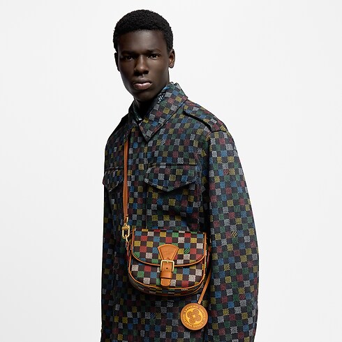 Bolso Messenger Montsouris PM Lona Damier Ebène Bolsos y pequeña marroquinería Bolso de hombre Novedades | LOUIS VUITTON (Zoom de producto)