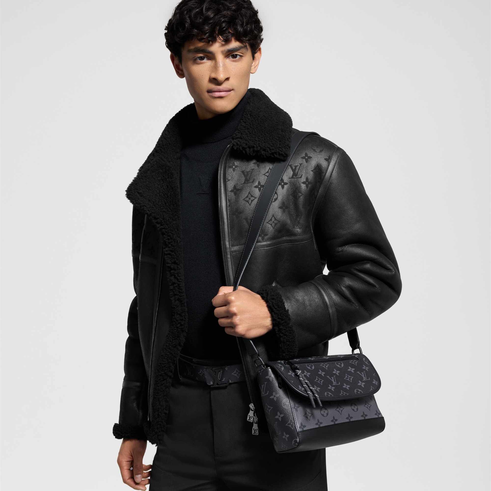 Bolso Messenger Pulse Lona Monogram Eclipse Hombre Bolsos Todos los bolsos | LOUIS VUITTON (Zoom de producto)