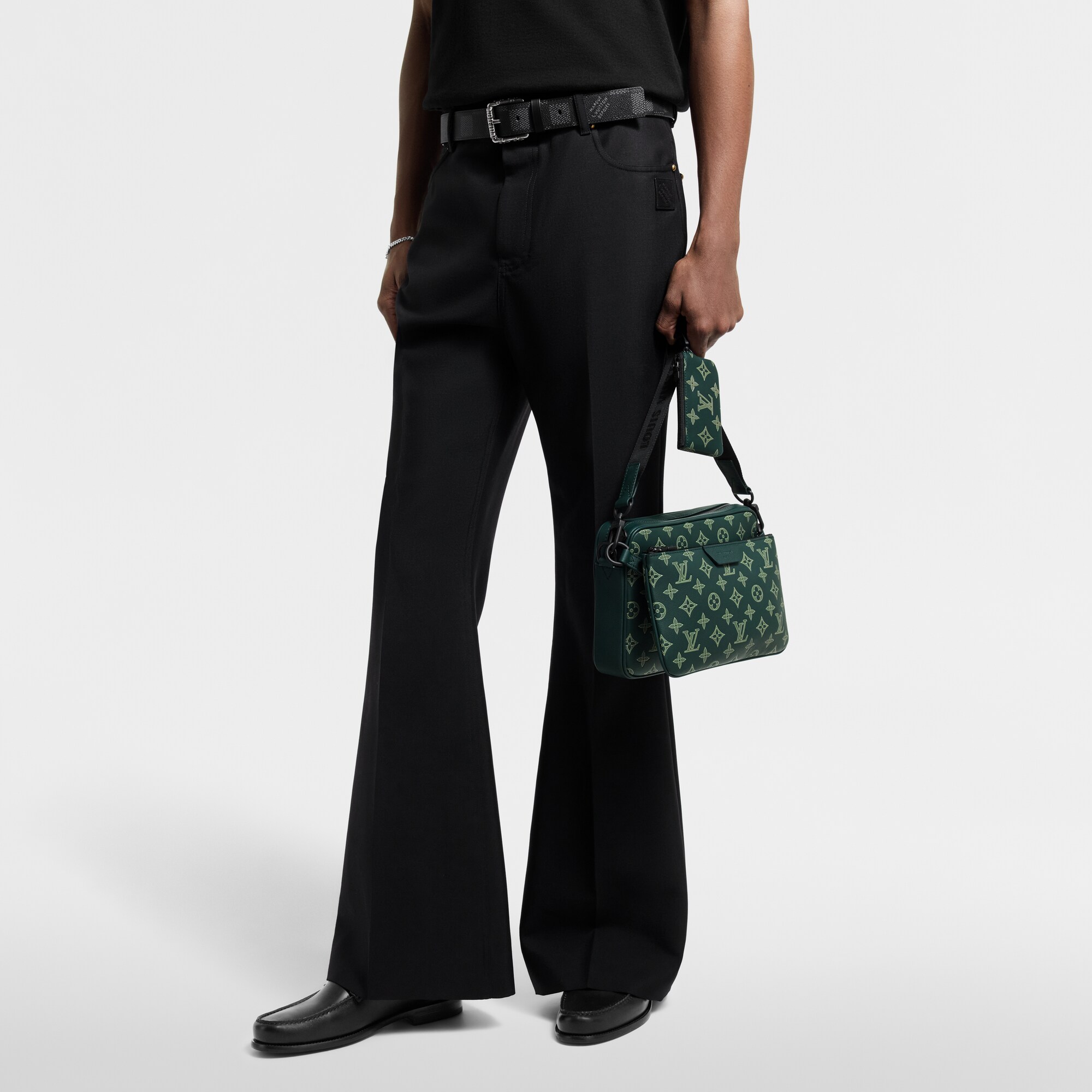 Bolso Messenger Trio Piel Monogram Shadow  Bolsos y pequeña marroquinería Bolso de hombre Novedades | LOUIS VUITTON (Zoom de producto)